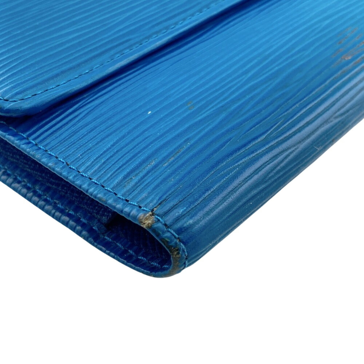 Louis Vuitton Epi Blue Epi Leather Long Wallet (Bi-Fold) (Pre-Owned)