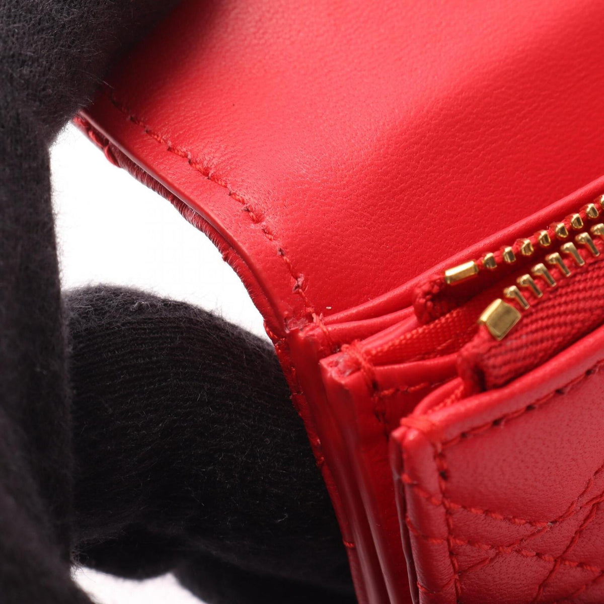 Christian Dior Red Color Leather Coin Purse/Coin Case (Pre-Owned)