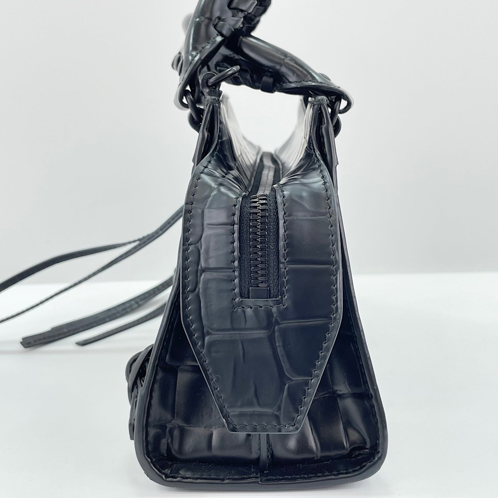 Balenciaga Black Leather Handbag (Pre-Owned)