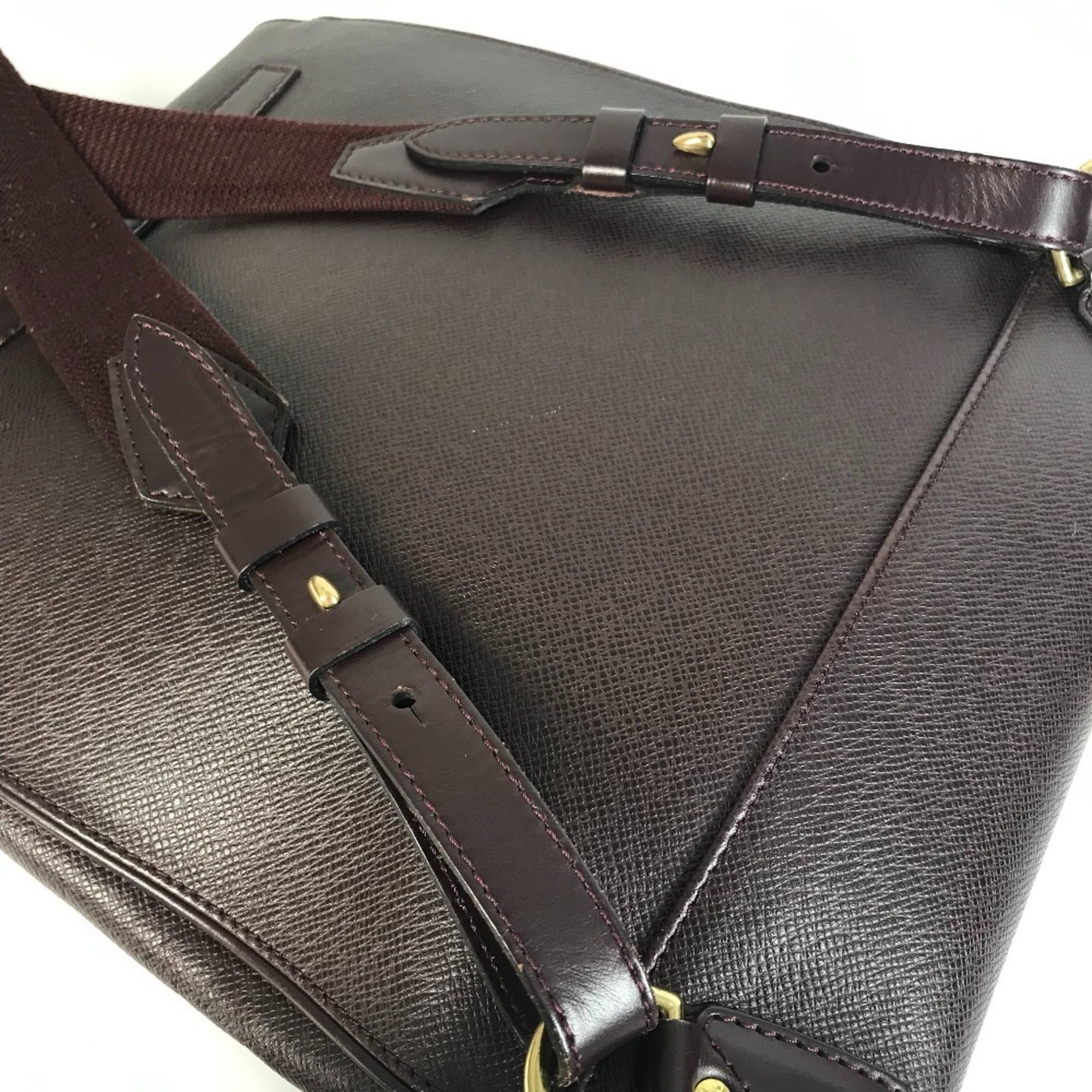 Louis Vuitton Acajou Taiga Leather Backpack (Pre-Owned)