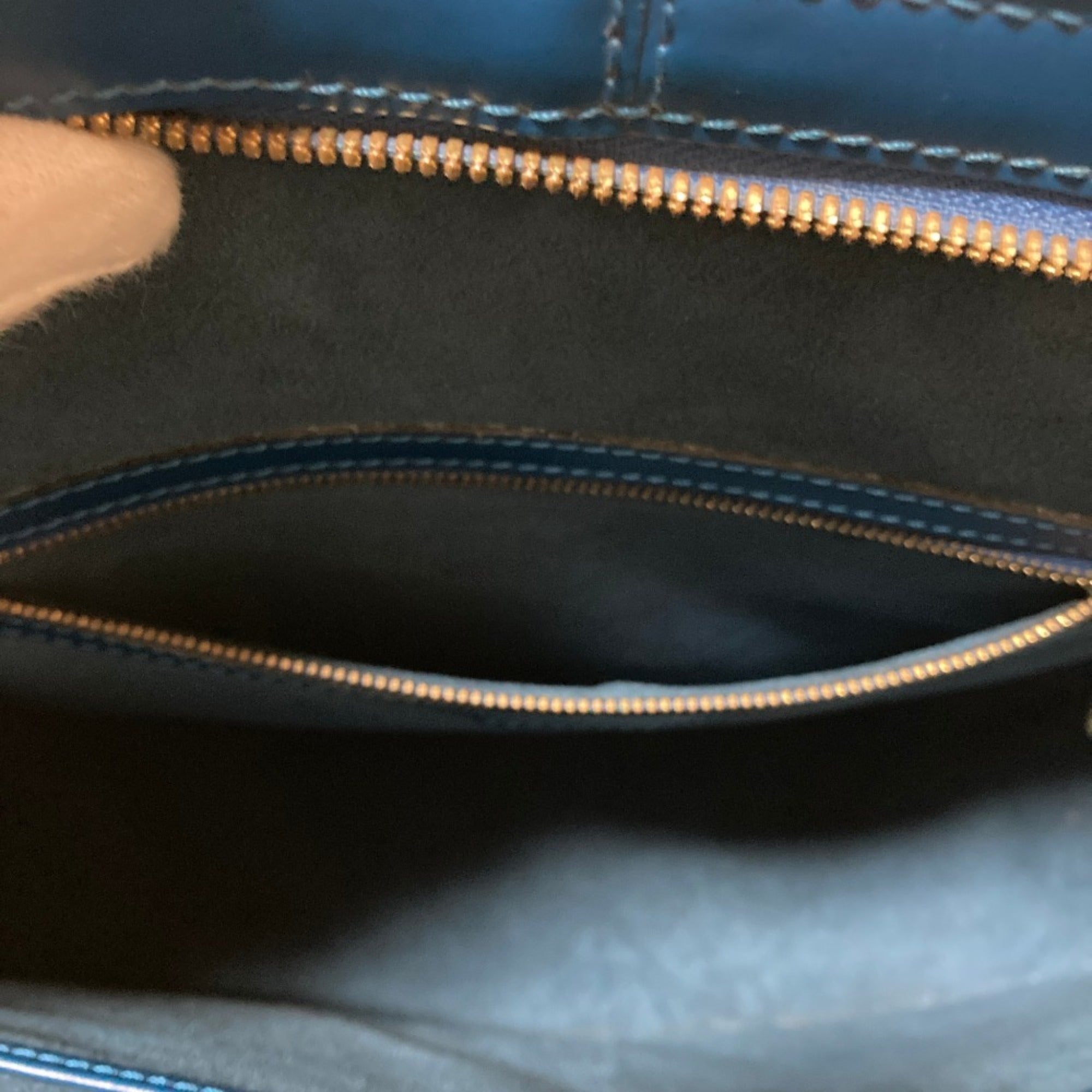 Louis Vuitton Epi Toledo Blue Epi Leather Tote Bag (Pre-Owned)