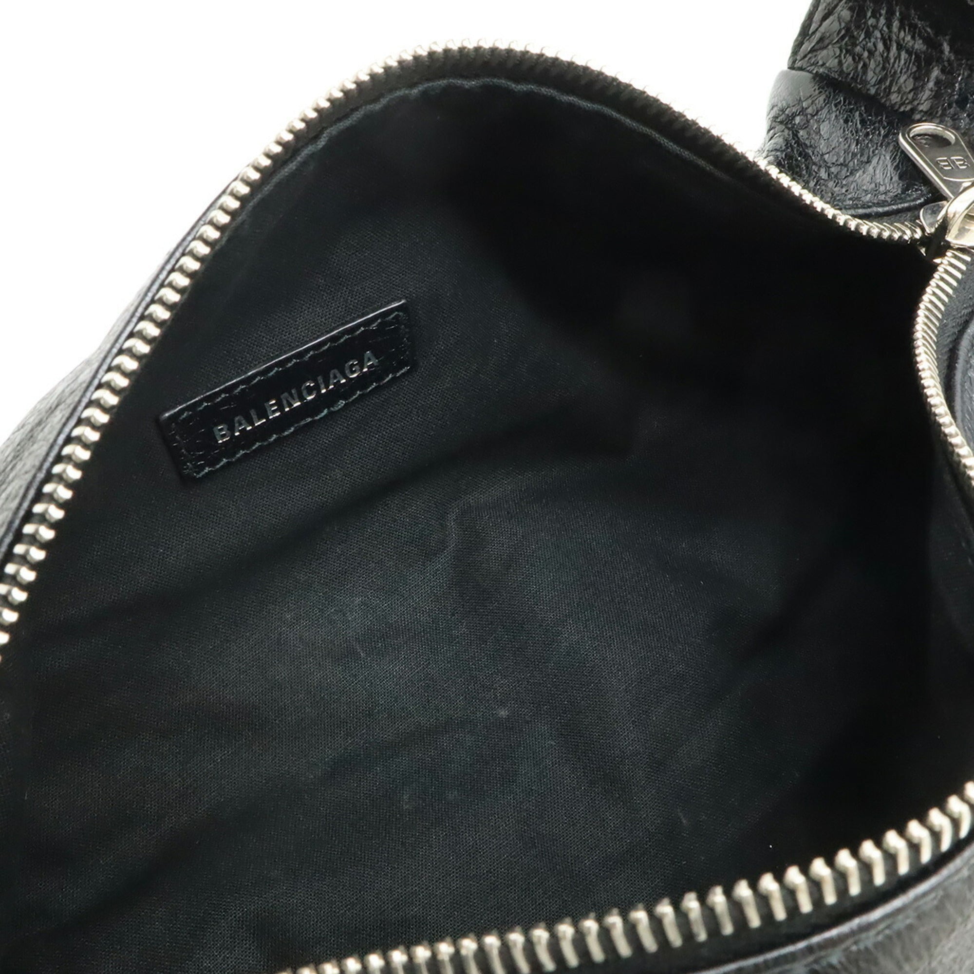Balenciaga Black Leather Shoulder Bag (Pre-Owned)