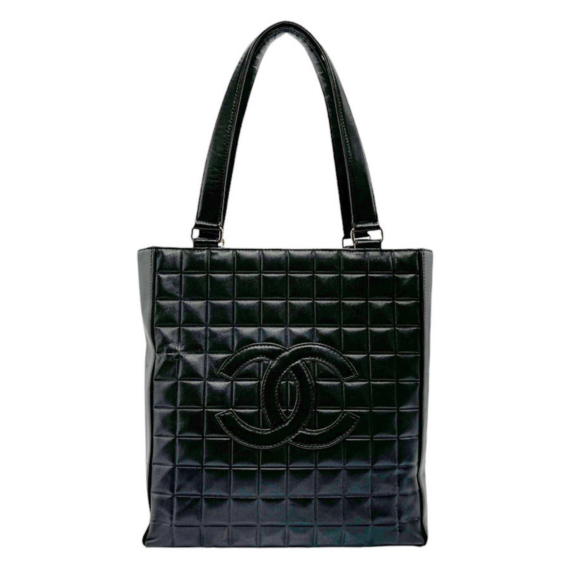 Chanel Black Leather Handbag (Pre-Owned)