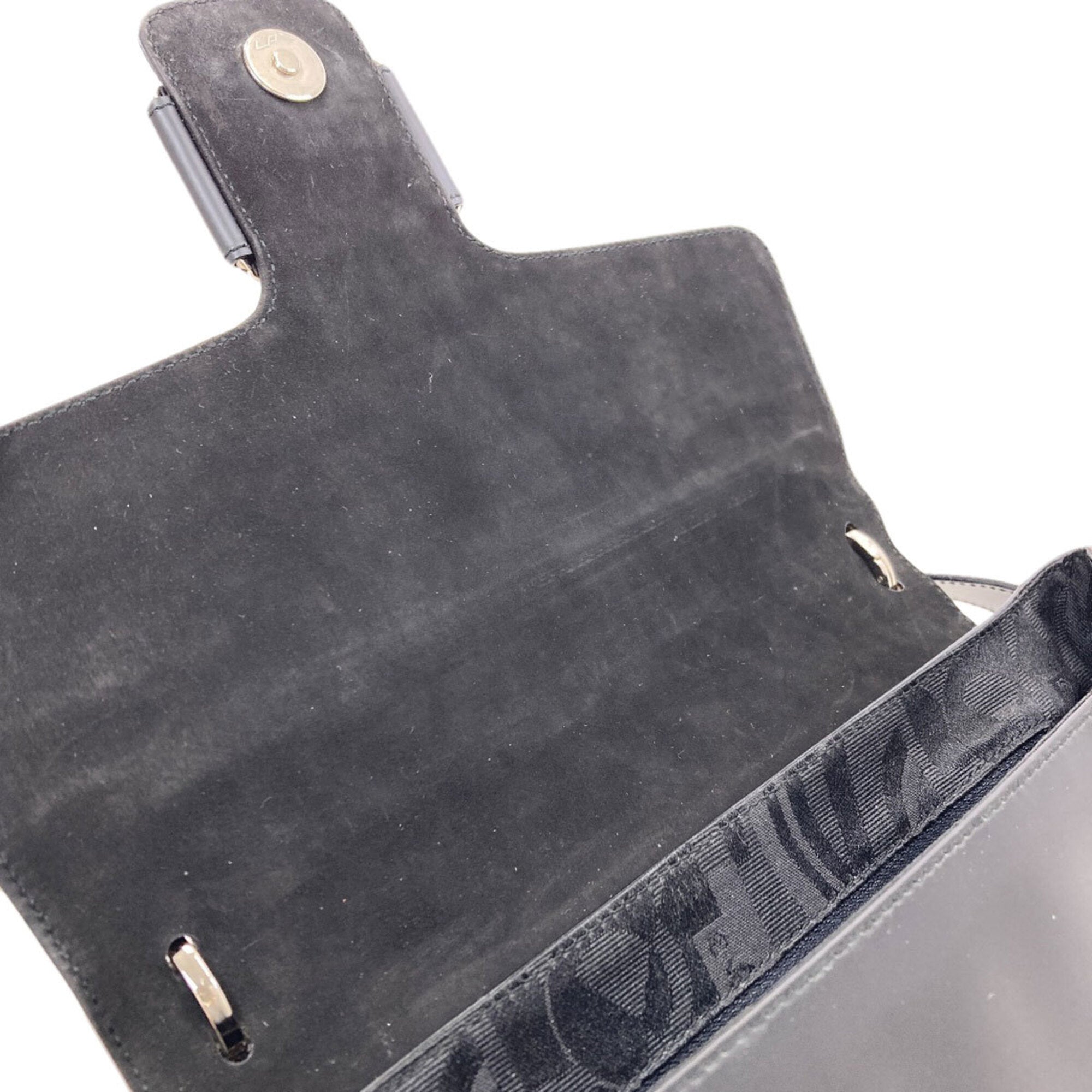 Salvatore Ferragamo Black Leather Shoulder Bag (Pre-Owned)