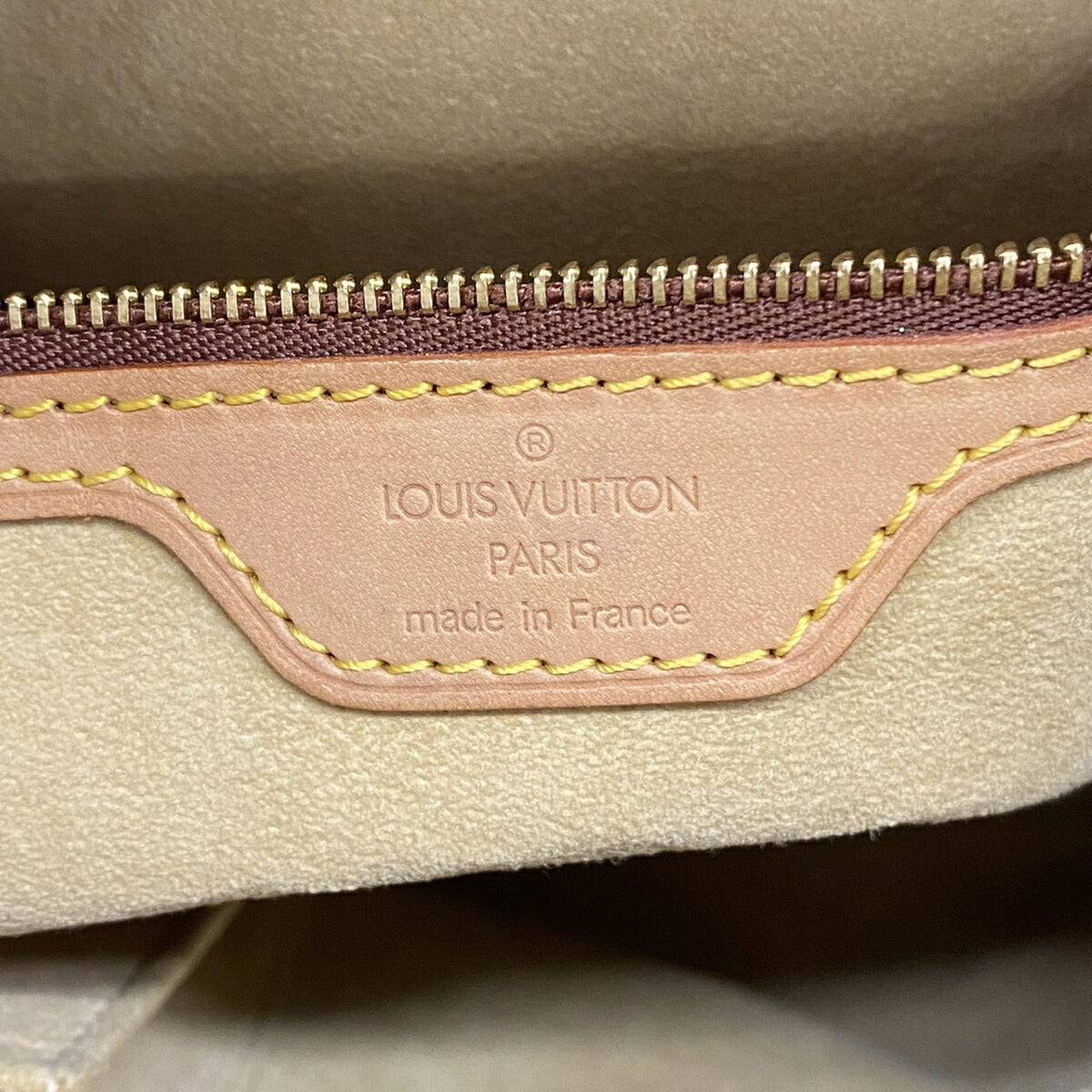 Louis Vuitton Brown Shoulder Bag (Pre-Owned)