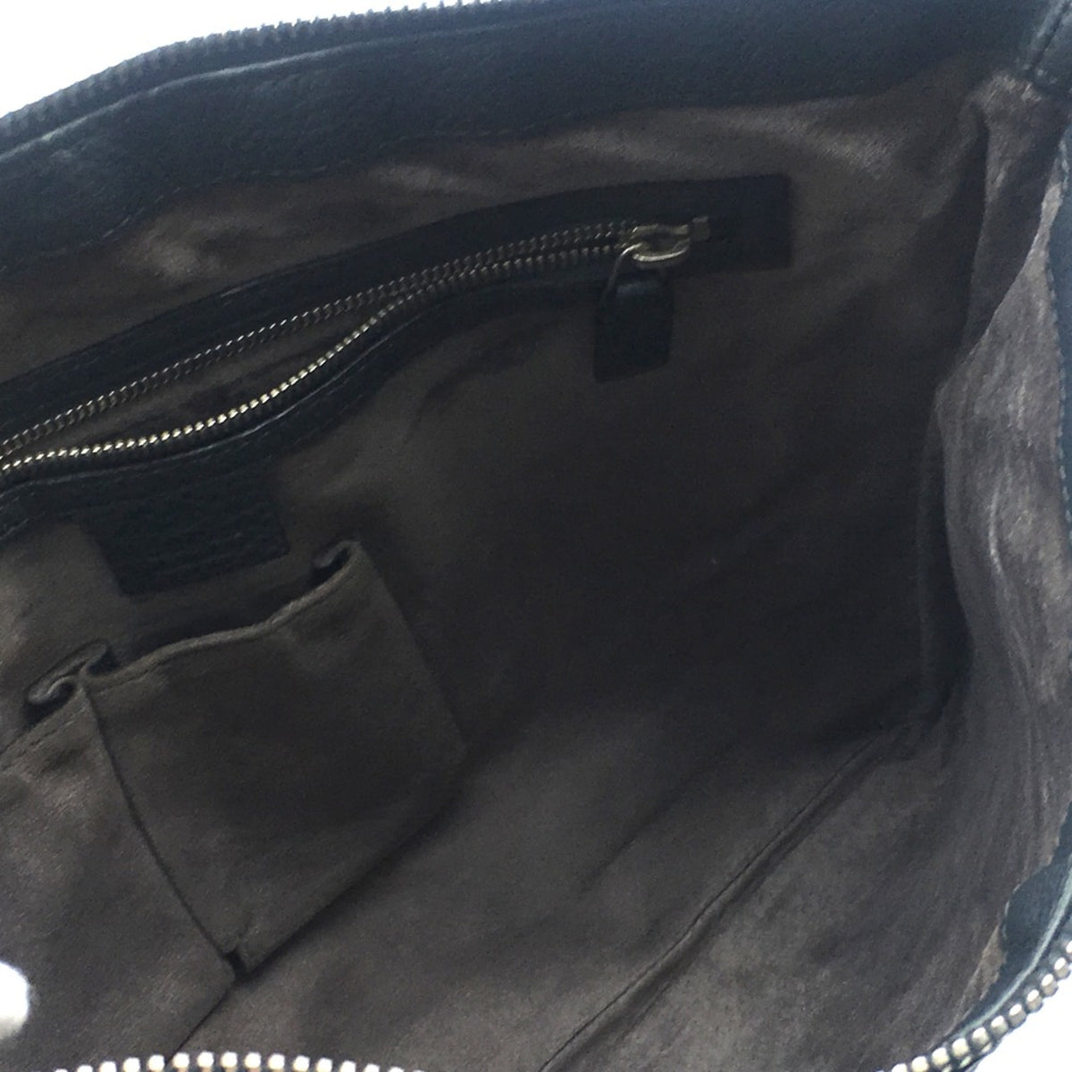 Gucci Gray Leather Shoulder Bag (Pre-Owned)