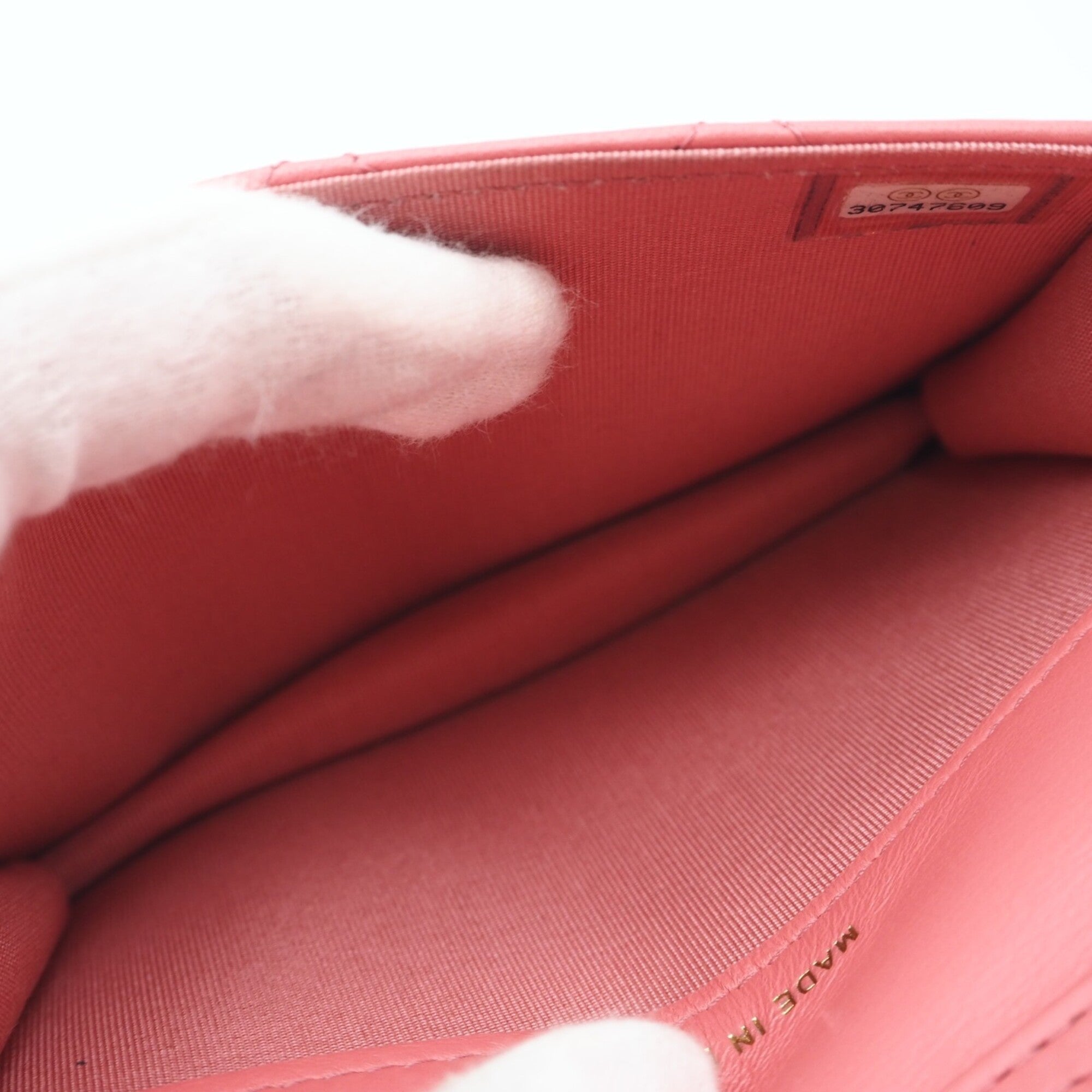 Chanel Matelasse Pink Leather Shoulder Bag (Pre-Owned)