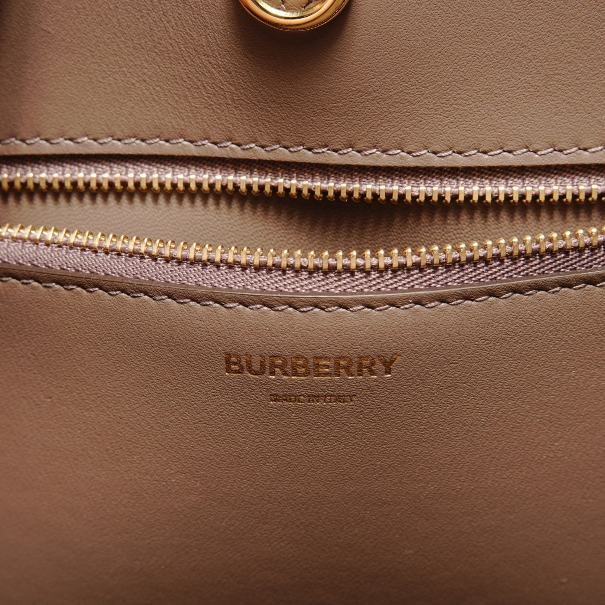 Burberry Beige Handbag (Pre-Owned)