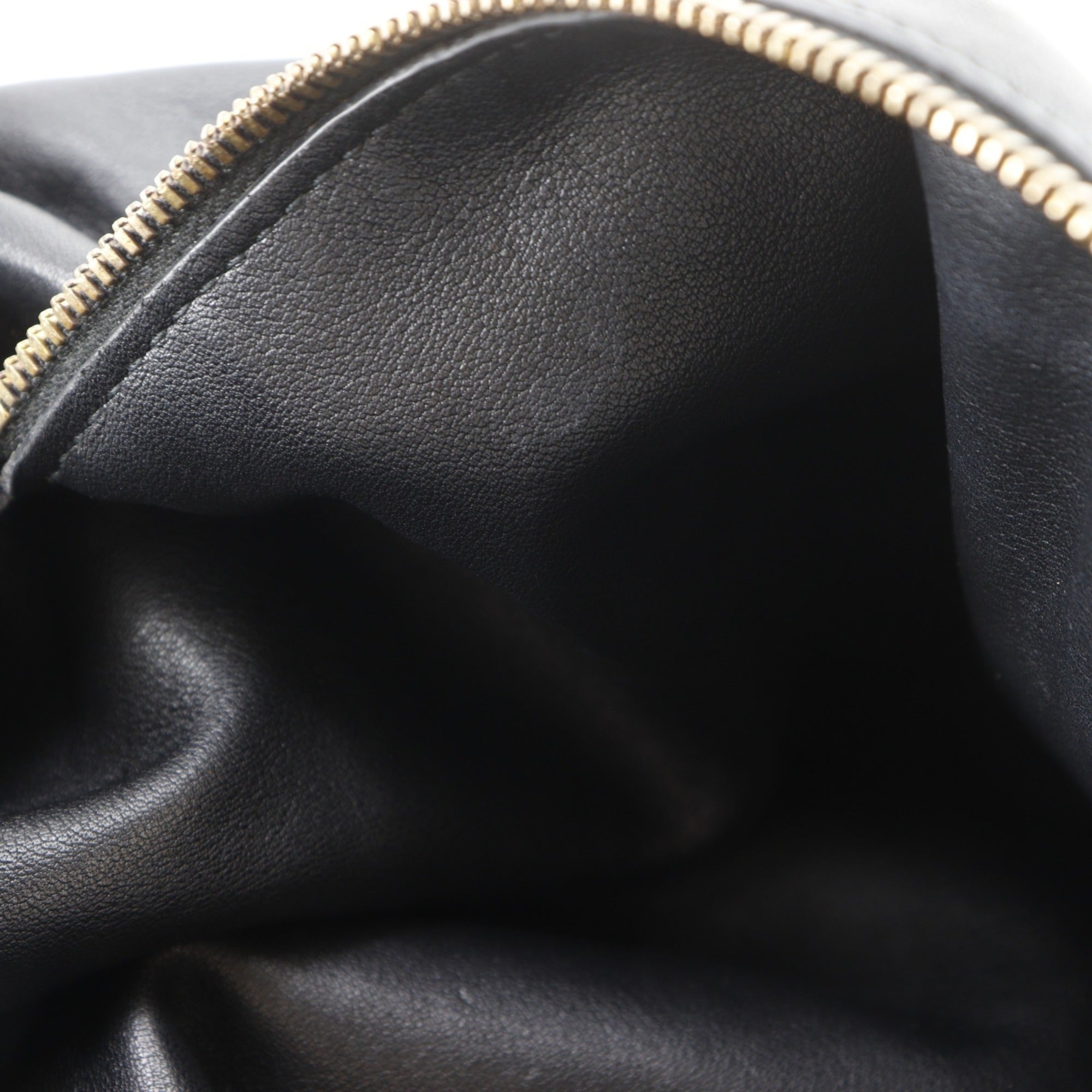 Bottega Veneta Black Handbag (Pre-Owned)