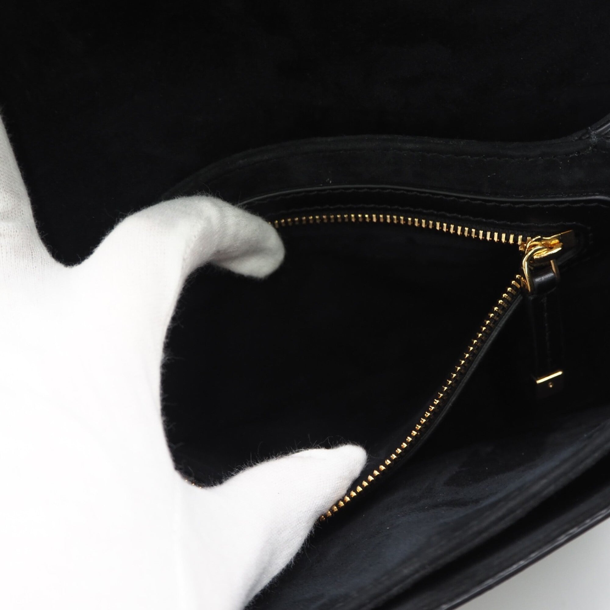Christian Dior Black Leather Shoulder Bag (Pre-Owned)