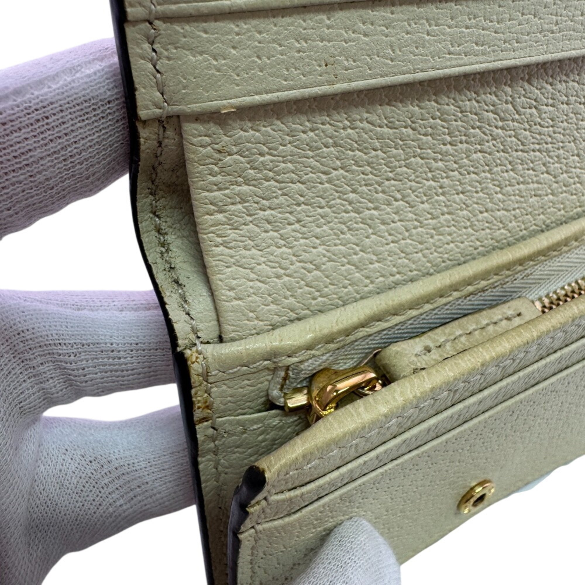 Gucci White Leather Wallet (Bi-Fold) (Pre-Owned)