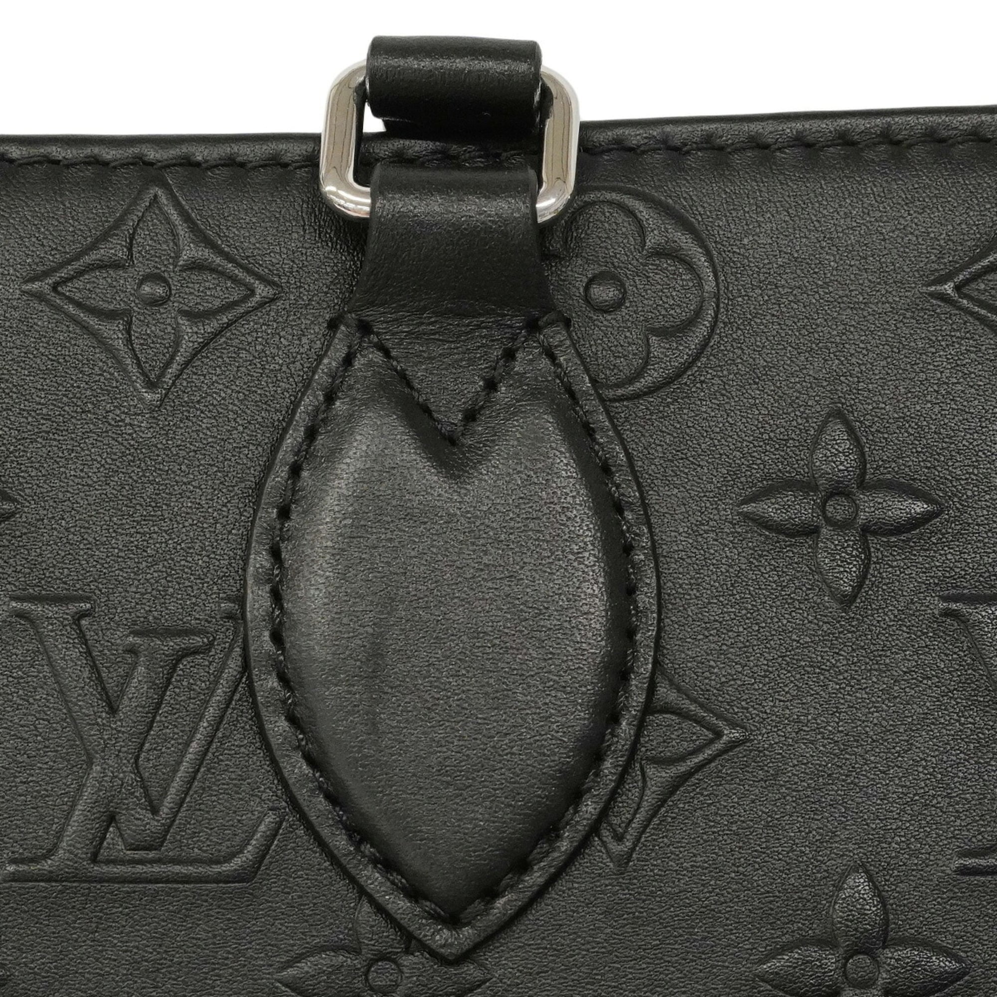 Louis Vuitton Black Handbag (Pre-Owned)