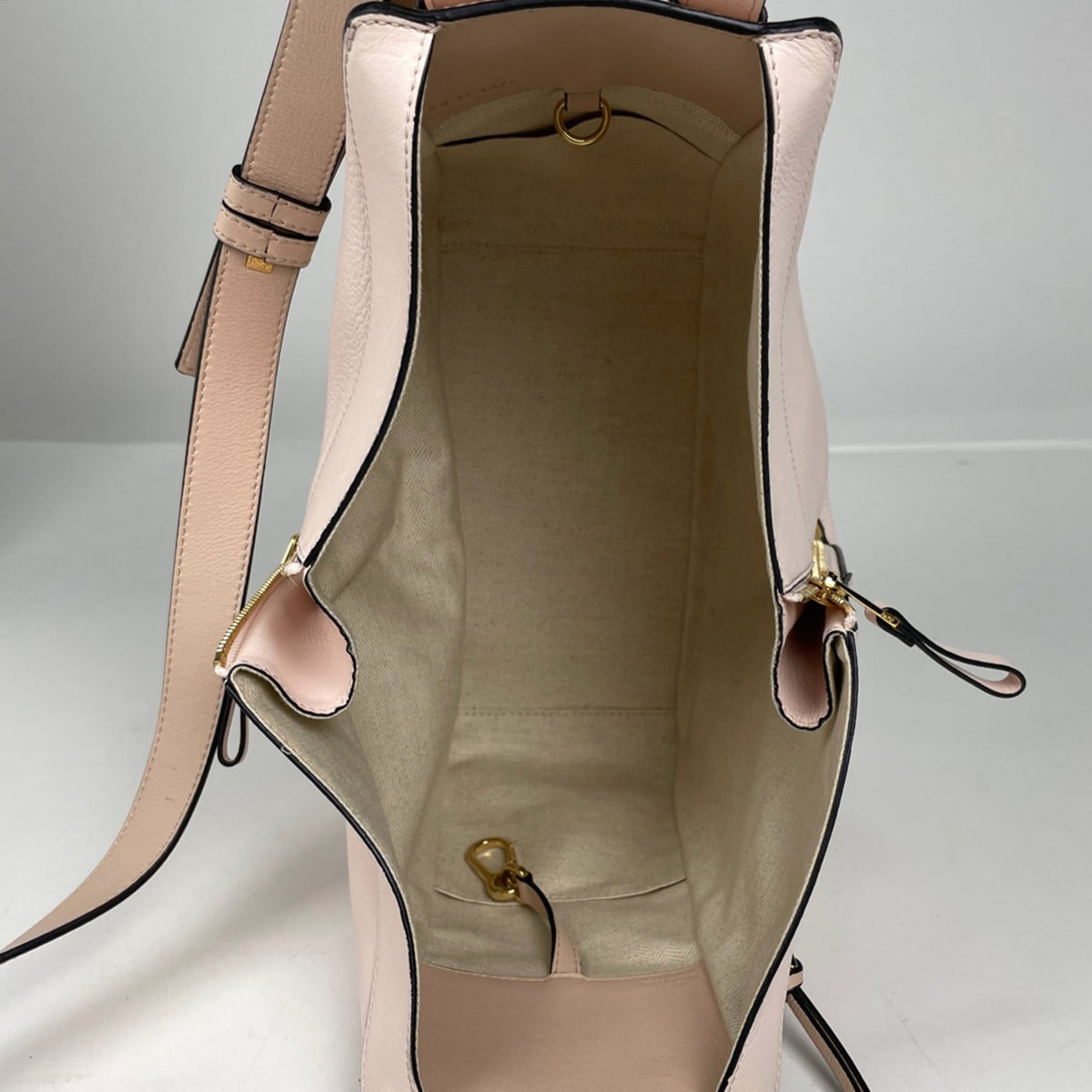 Loewe Pink Pink Beige Leather Shoulder Bag (Pre-Owned)