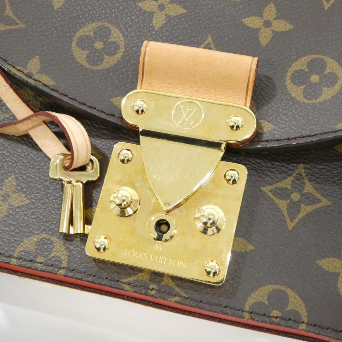 Louis Vuitton Marron Coated Canvas Handbag (Pre-Owned)