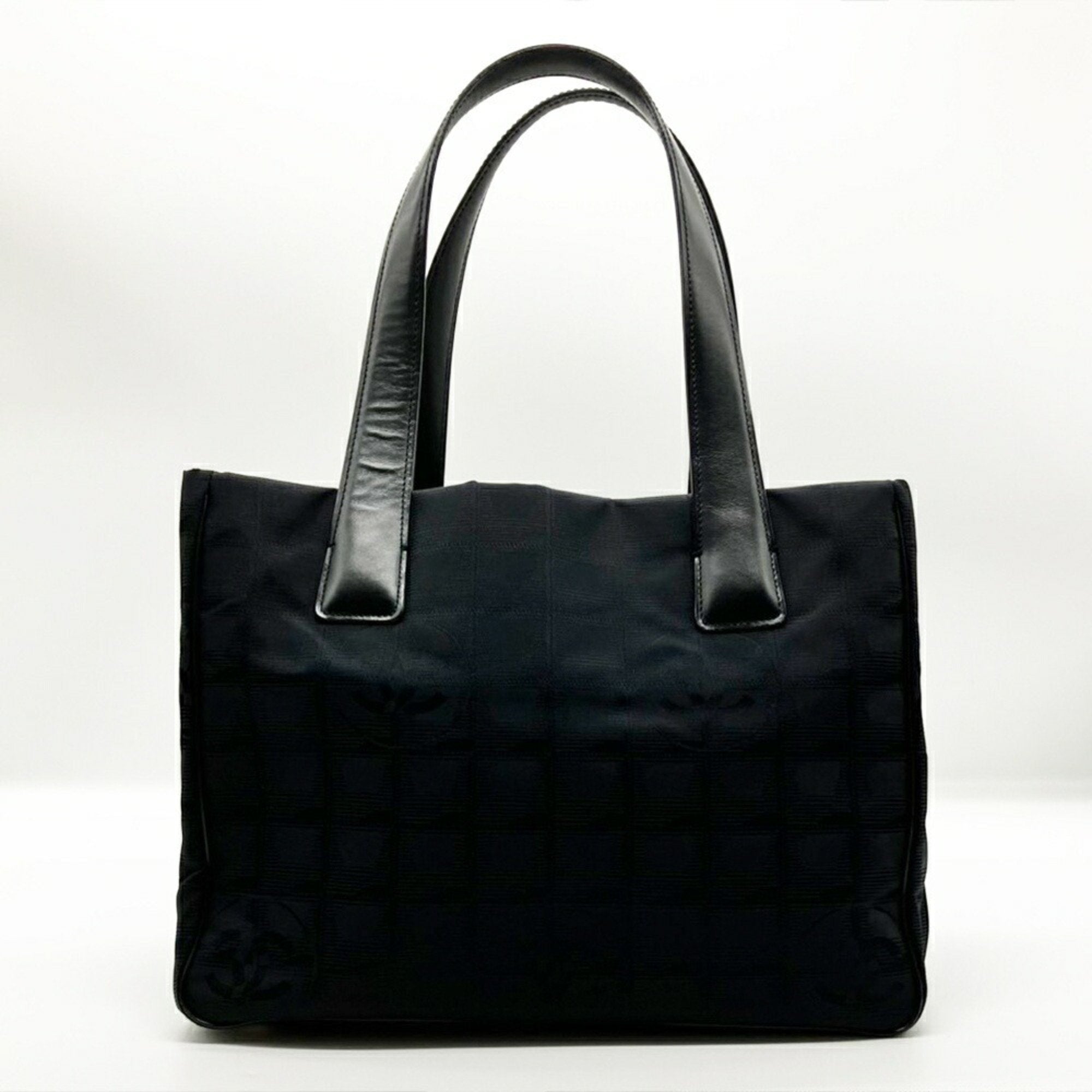 Chanel New Travel Line Black Nylon Leather Handbag Shoulder Bag (Pre-Owned)