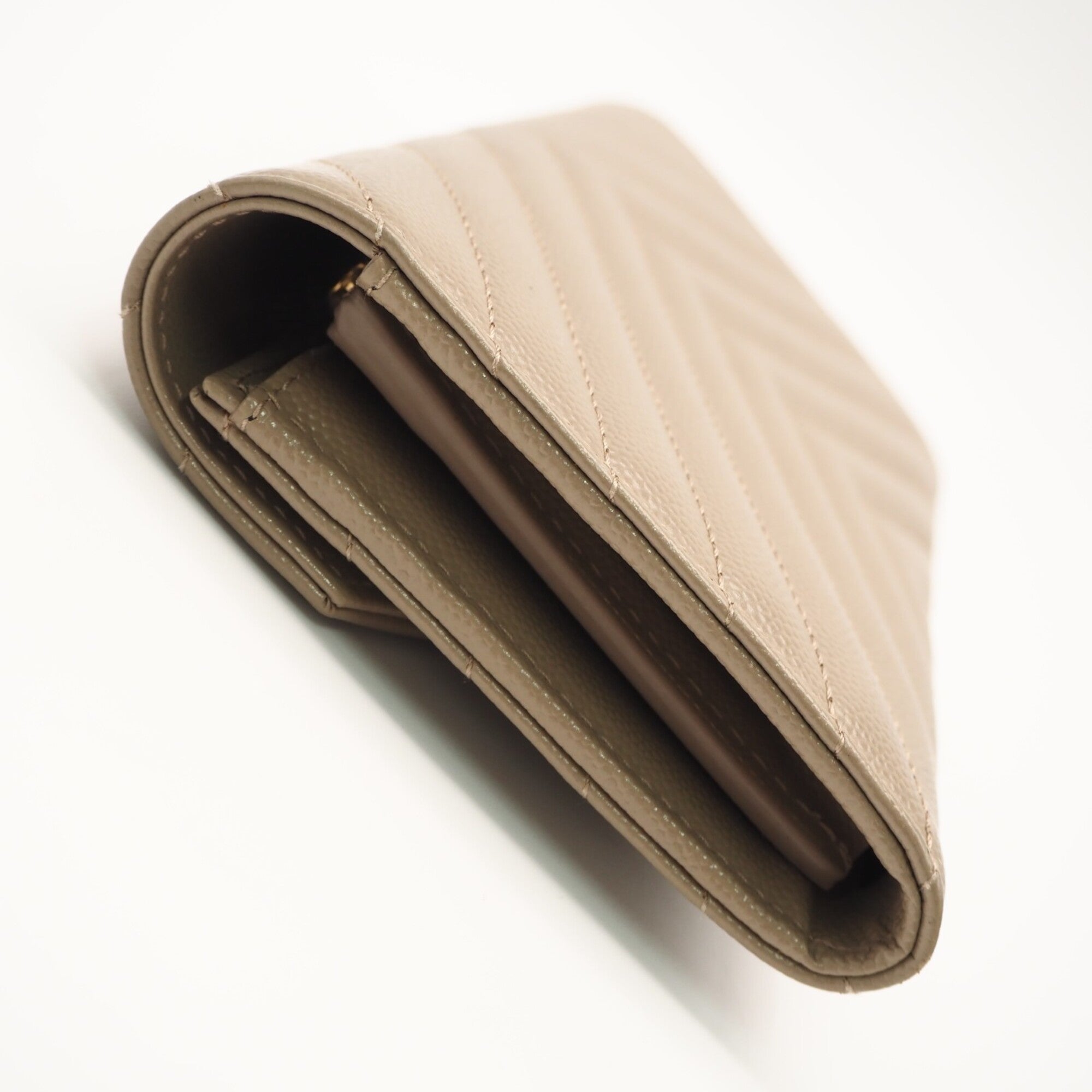 Yves Saint Laurent Beige Leather Long Wallet (Bi-Fold) (Pre-Owned)
