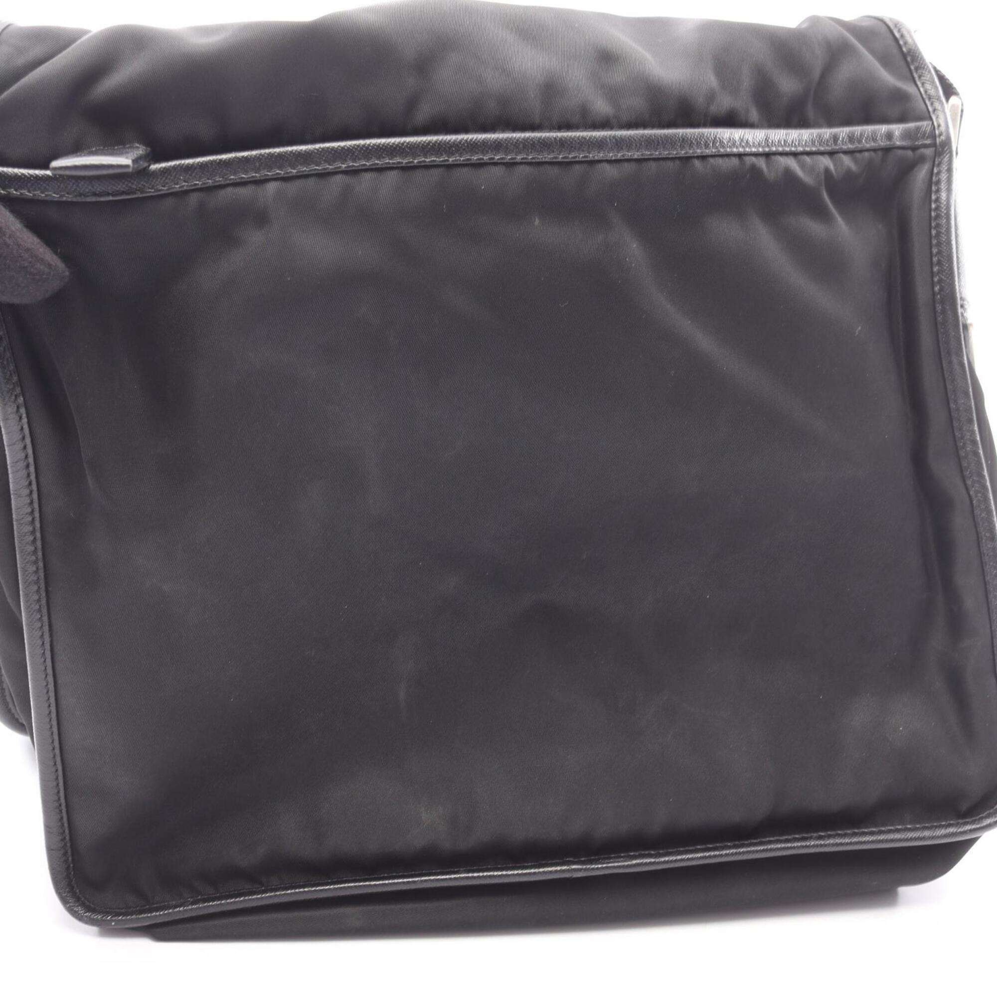 Prada Black Nylon Saffiano Triangle Messenger Bag Shoulder Bag (Pre-Owned)