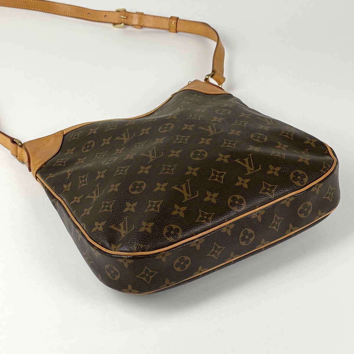 Louis Vuitton Brown Monogram Shoulder Bag (Pre-Owned)