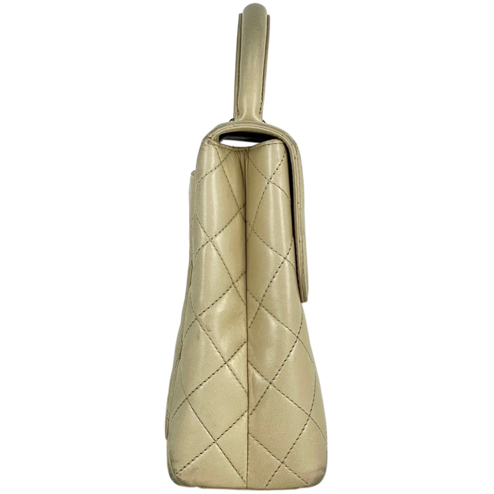 Chanel Beige Leather Handbag (Pre-Owned)