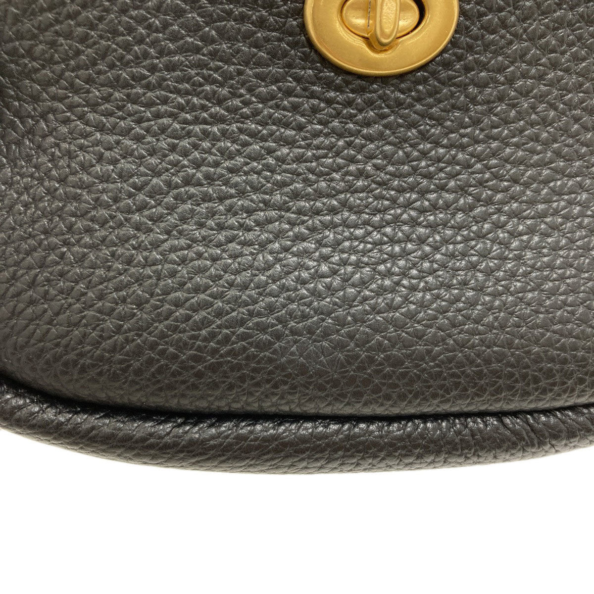 Coach Black Leather Shoulder Bag (Pre-Owned)