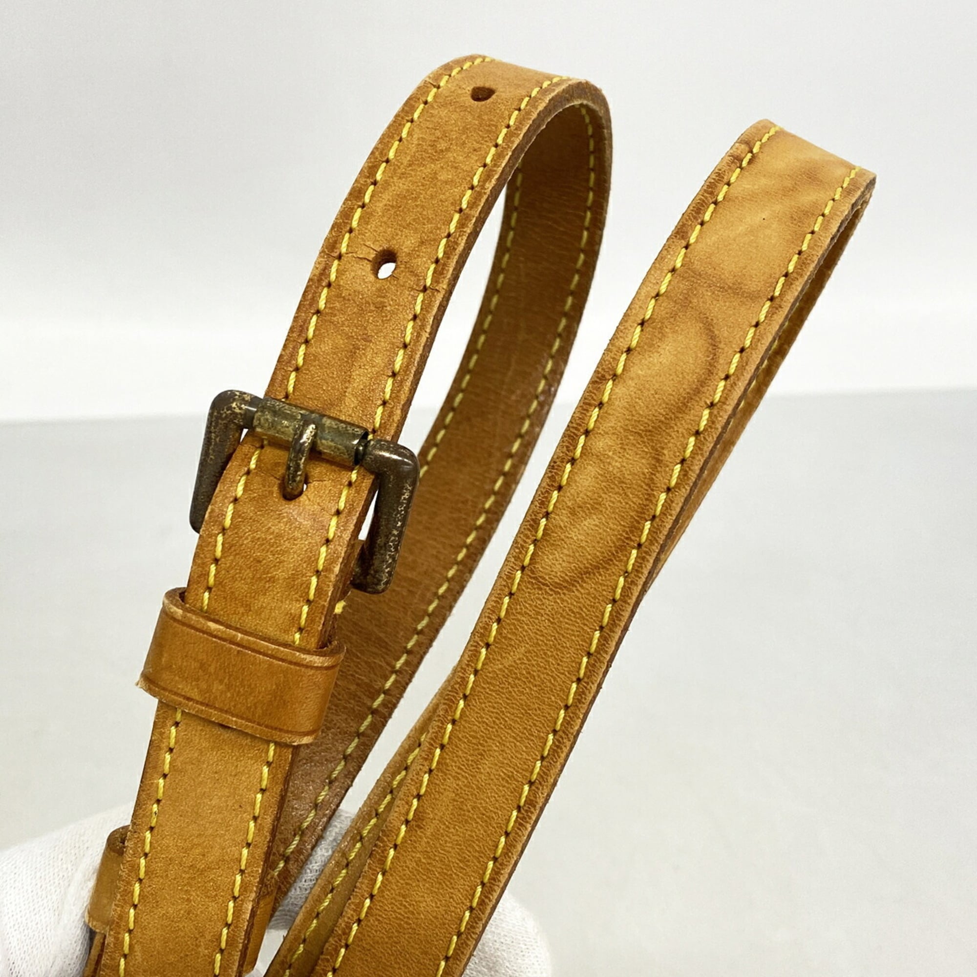 Louis Vuitton Brown Shoulder Bag (Pre-Owned)