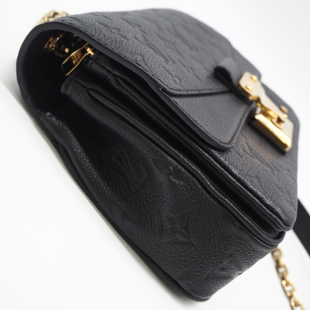 Louis Vuitton Black Leather Shoulder Bag (Pre-Owned)