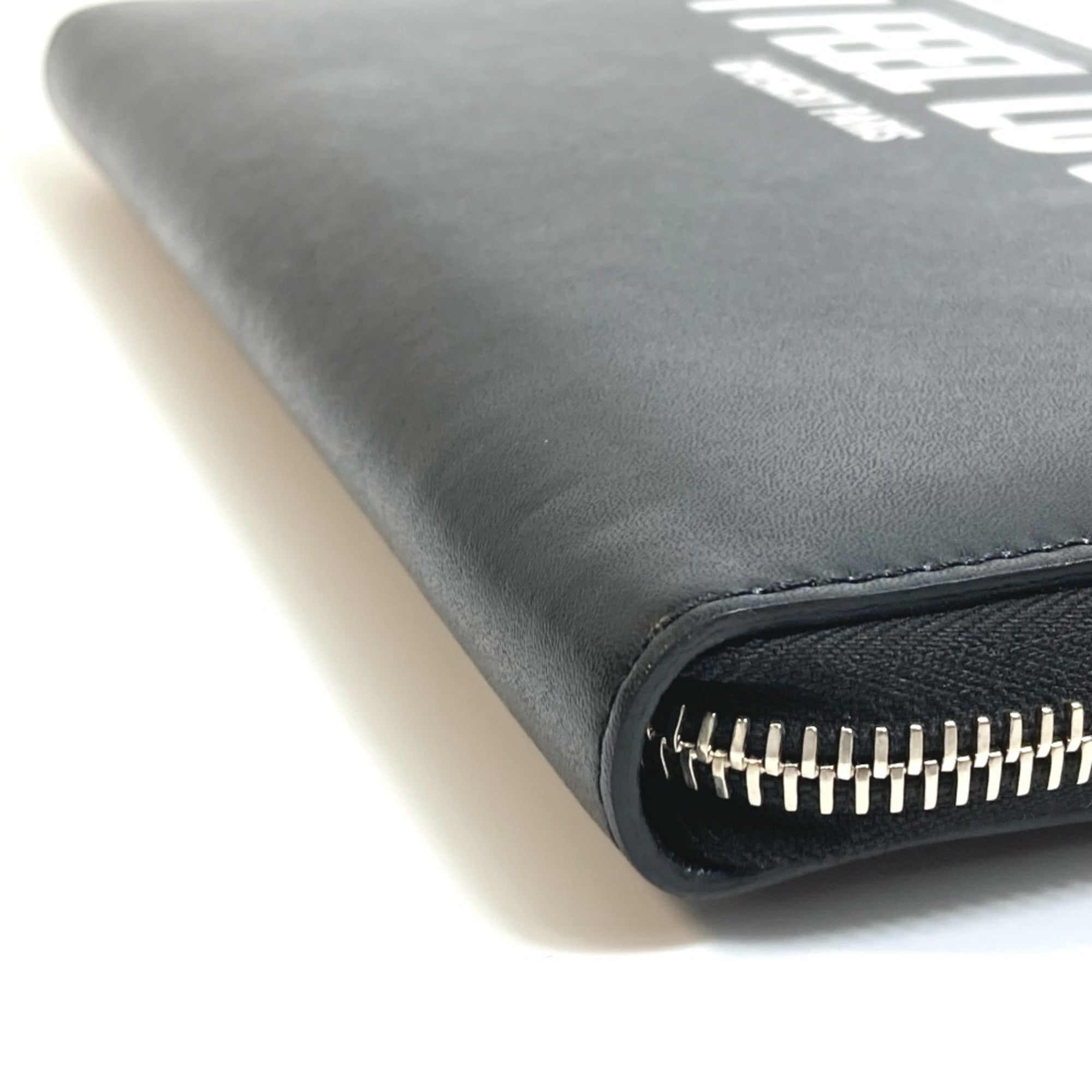 Givenchy Black Leather Long Wallet (Bi-Fold) (Pre-Owned)