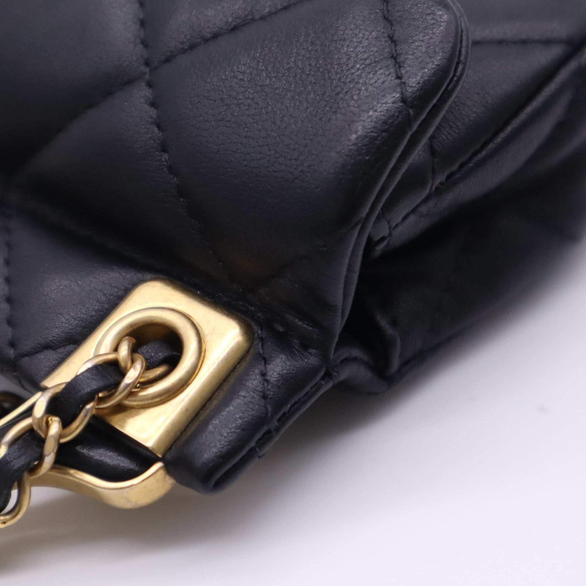 Chanel Matelasse Black Leather Chain/Shoulder Wallet (Pre-Owned)