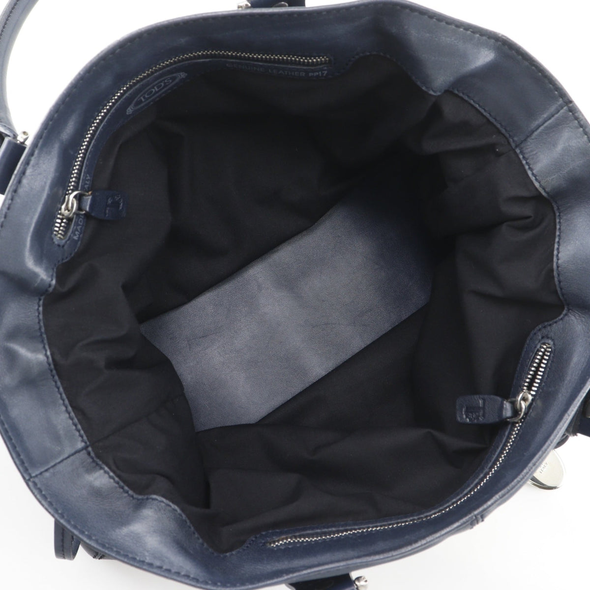 Tod's Navy Leather Tote Bag (Pre-Owned)