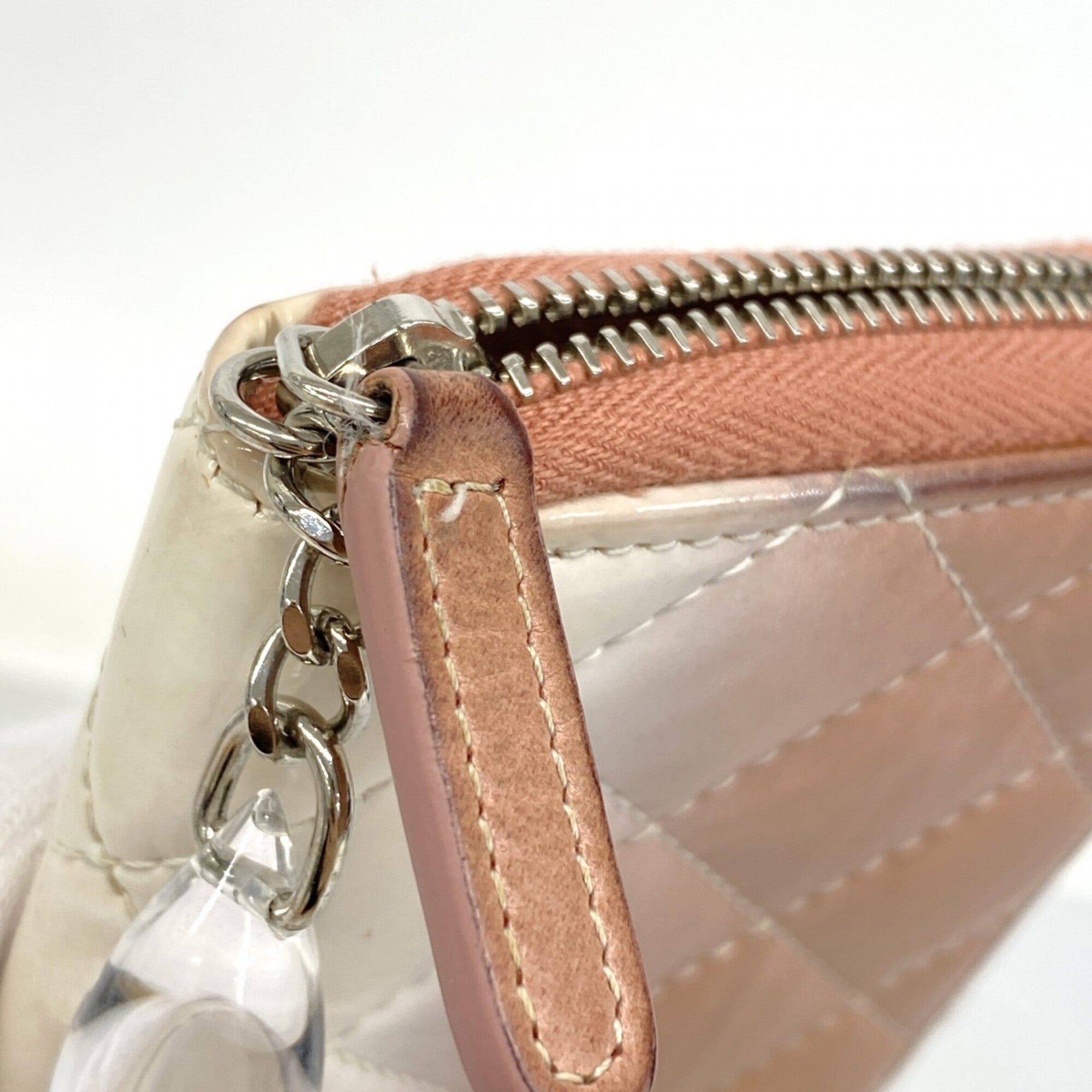 Chanel Pink White Leather Patent Leather Wallet (Bi-Fold) (Pre-Owned)