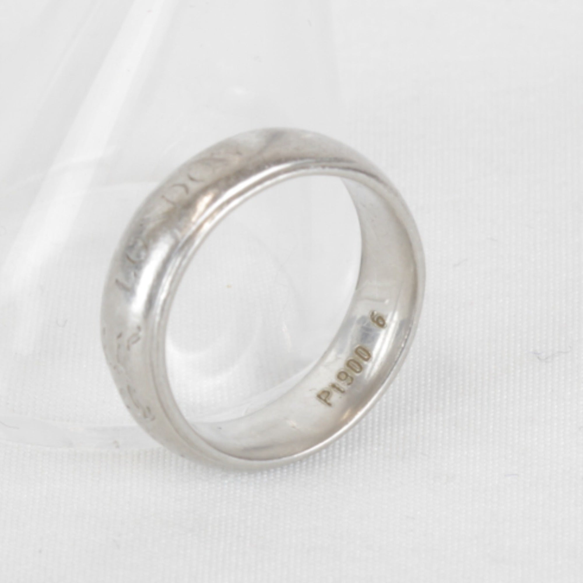 Burberry Silver Platinum 900 Band Ring (Pre-Owned)