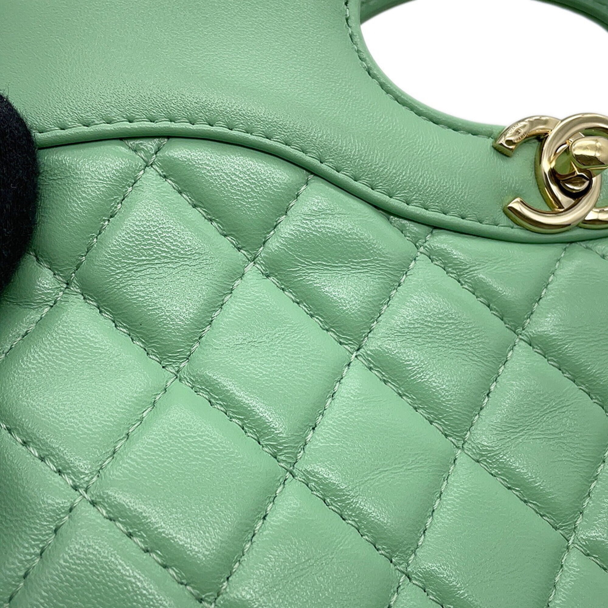 Chanel Matelasse Light Green Leather Handbag Shoulder Bag (Pre-Owned)