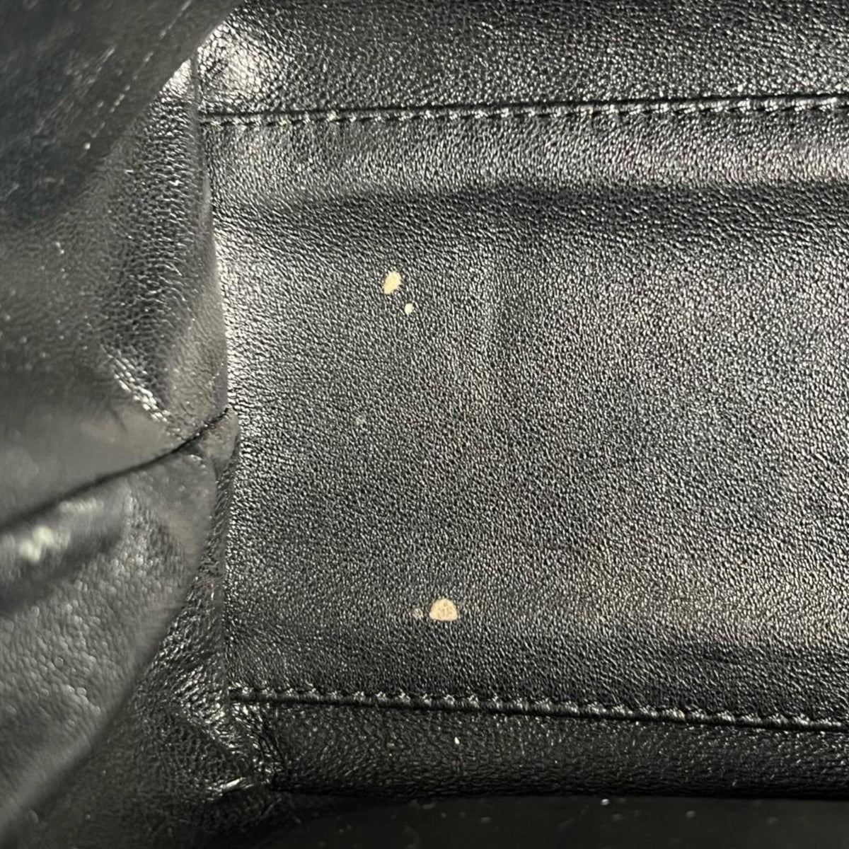 Chanel Matelasse Grained Calfskin Handbag (Pre-Owned)