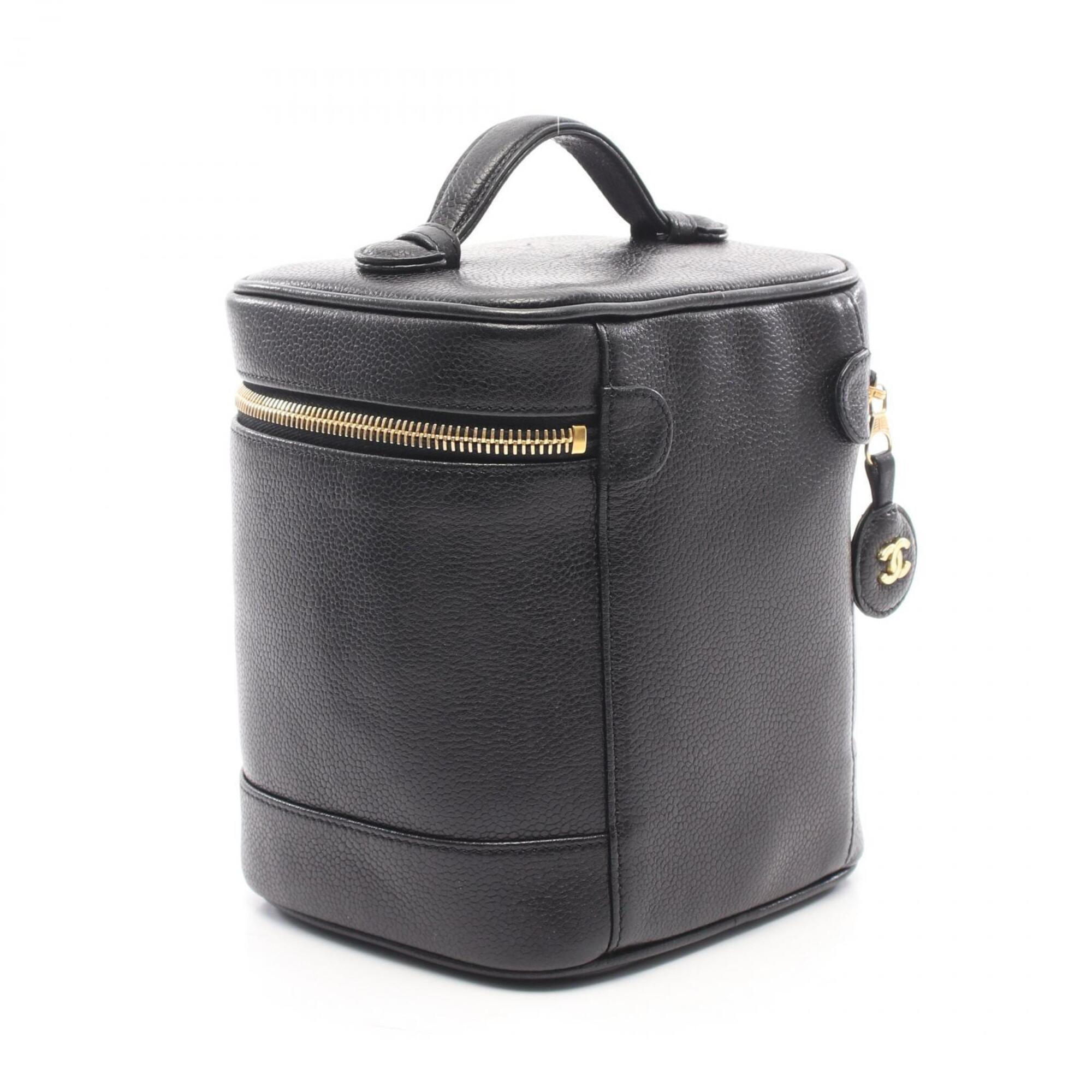 Chanel Black Grained Calfskin Handbag (Pre-Owned)