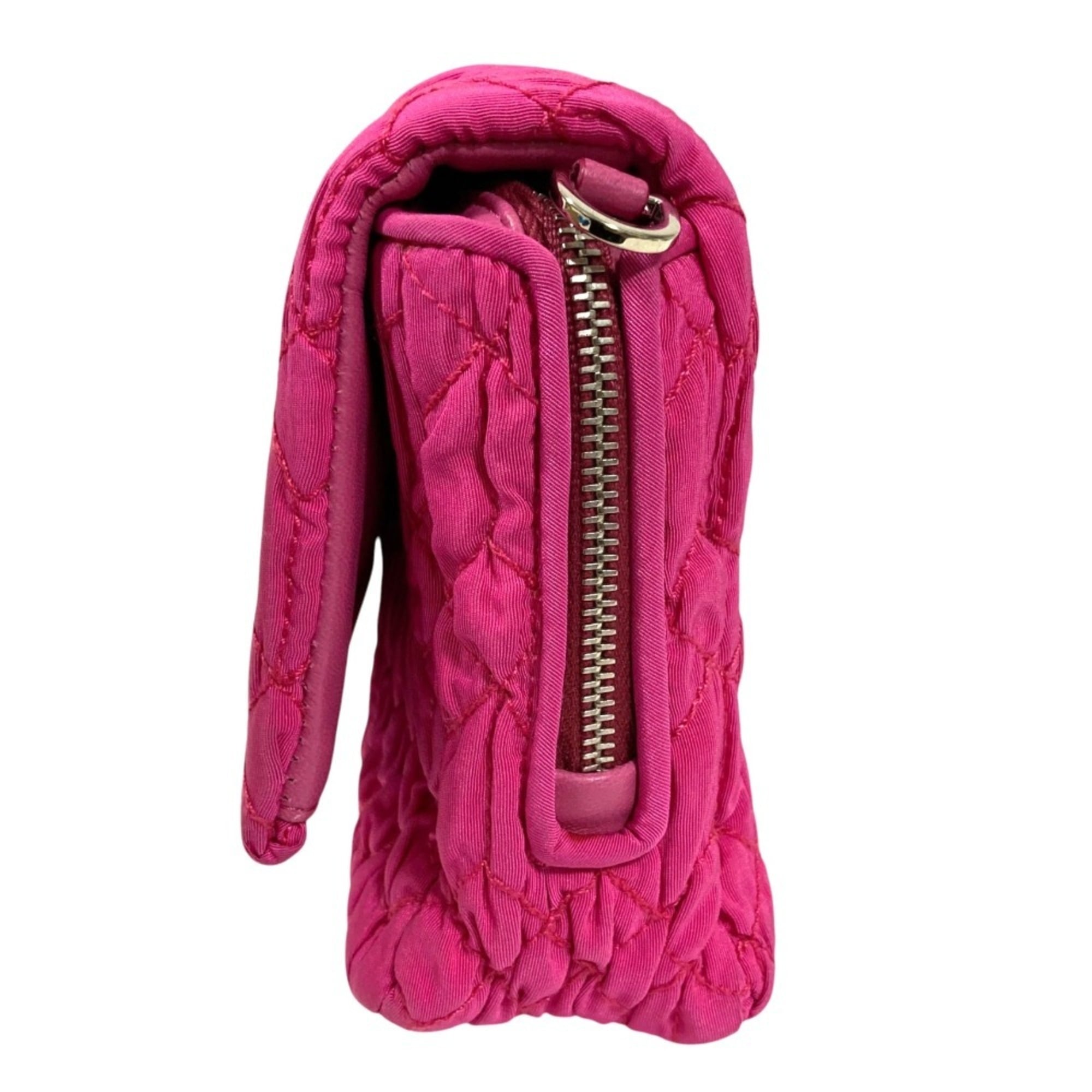 Miu Miu Matelasse Pink Shoulder Bag (Pre-Owned)