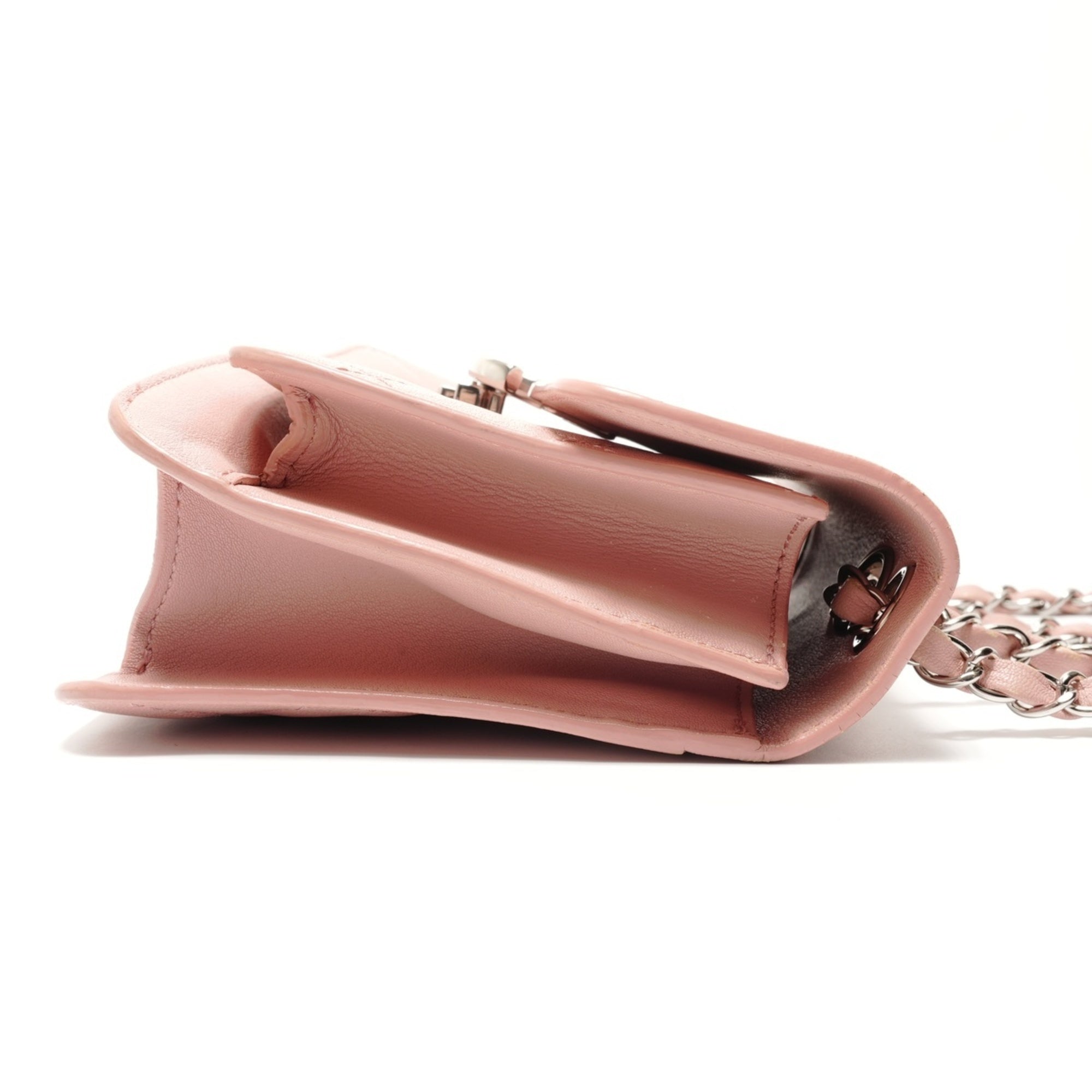 Chanel Pink Shoulder Bag (Pre-Owned)