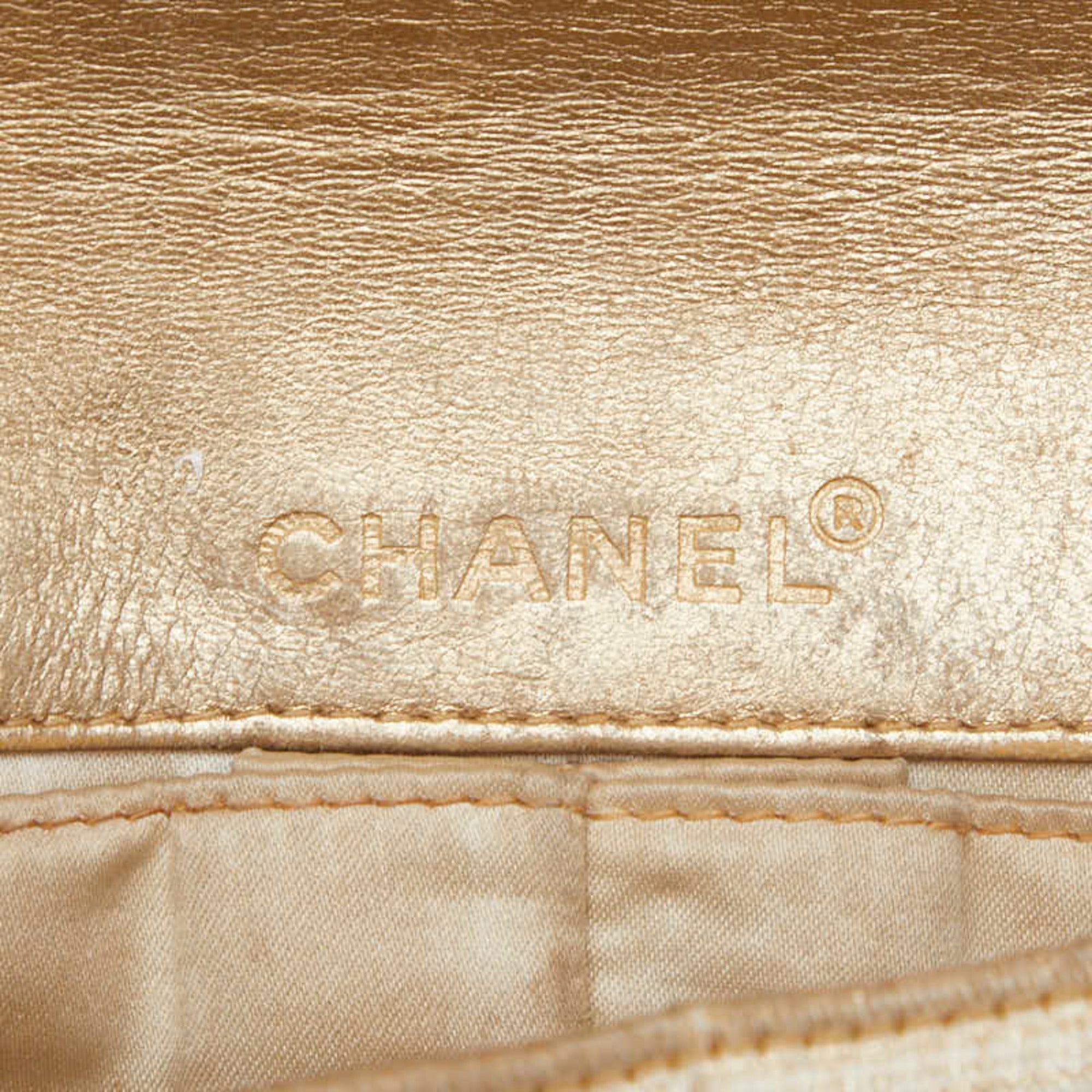 Chanel Beige Gold Nylon Leather Shoulder Bag (Pre-Owned)