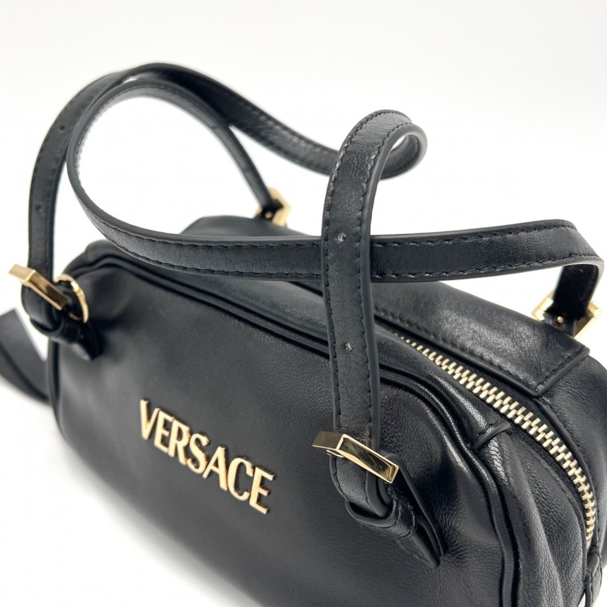 Versace Black Leather Handbag Shoulder Bag (Pre-Owned)