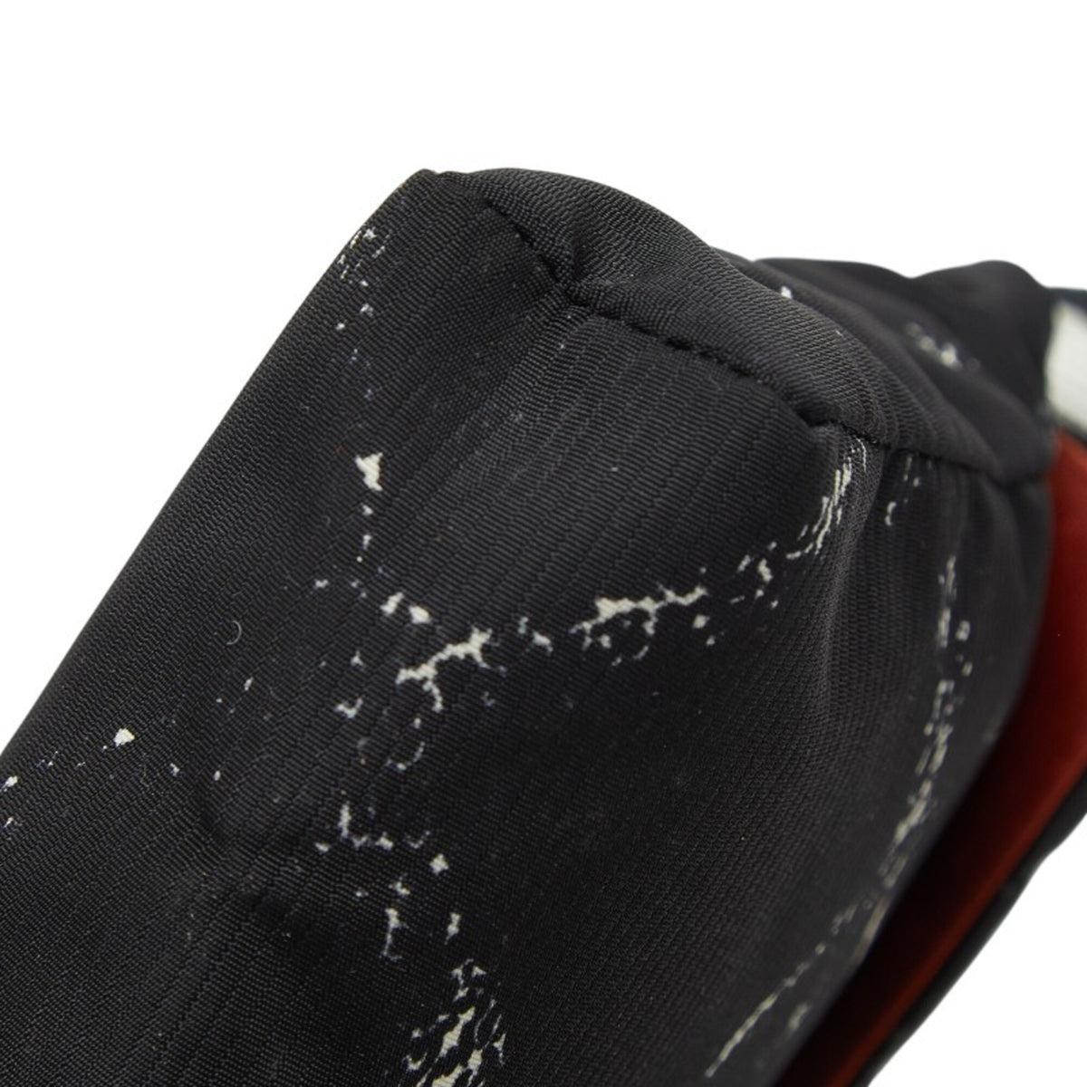 Chanel Black Nylon Sling Bag (Pre-Owned)