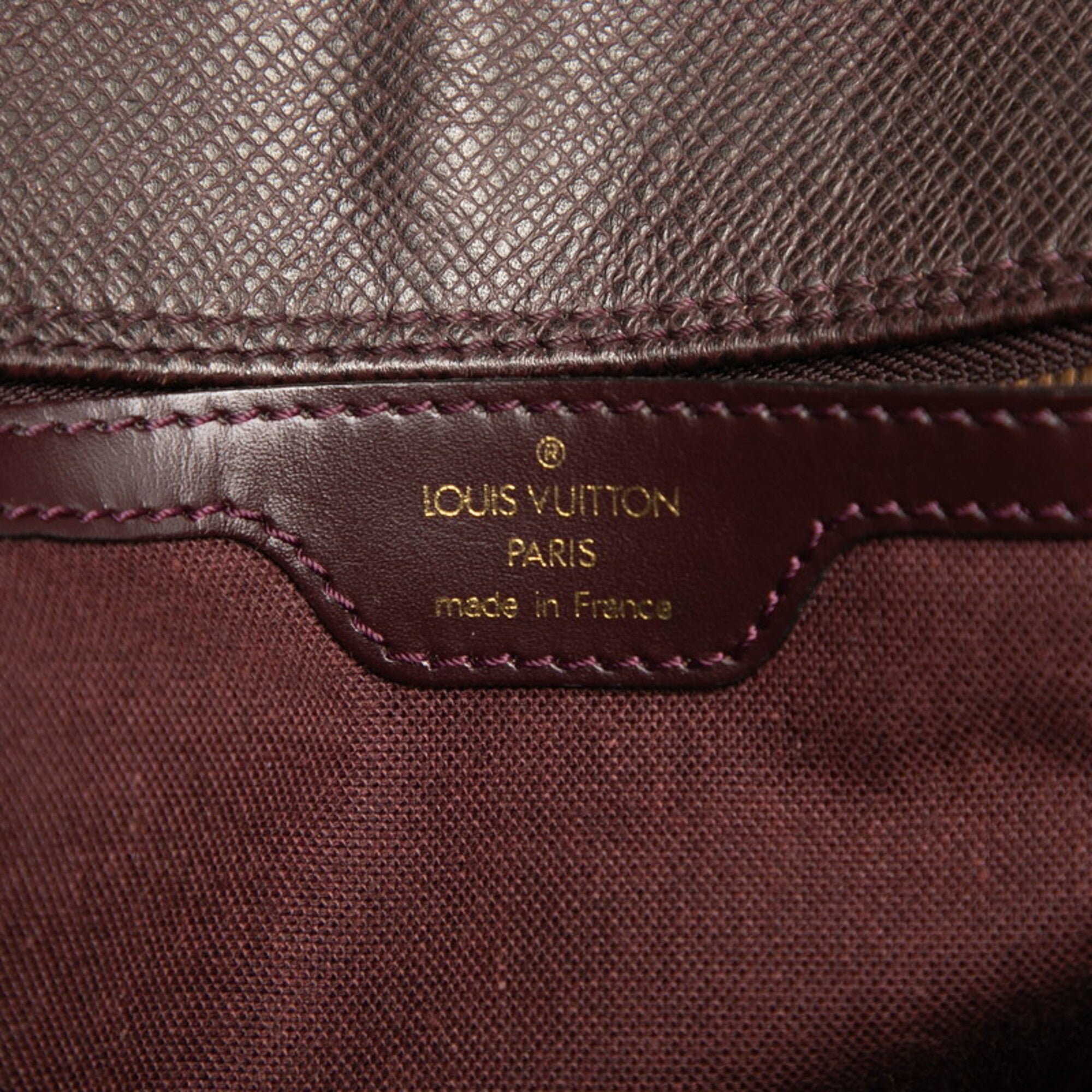 Louis Vuitton Taiga Acajou Wine Leather Shoulder Bag (Pre-Owned)