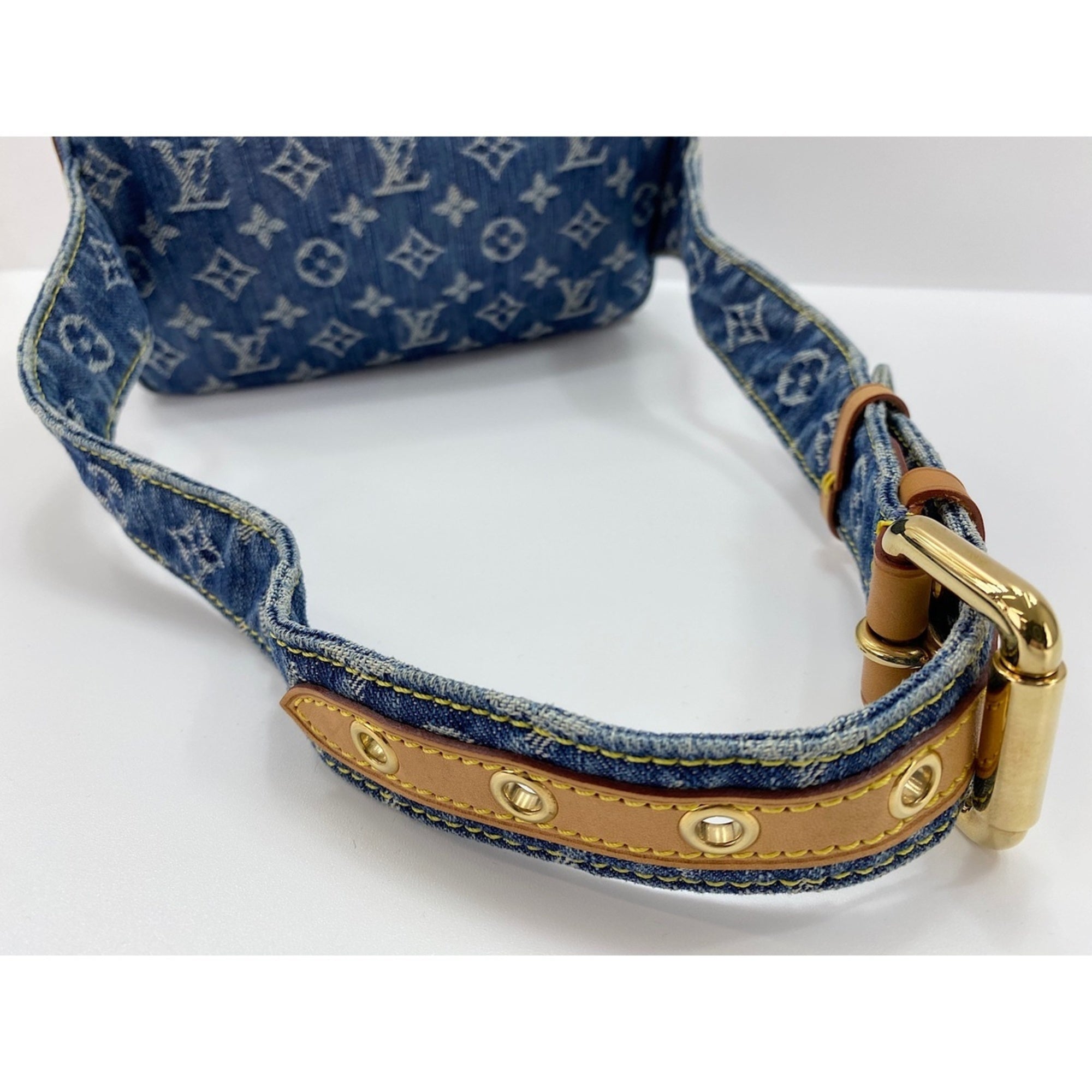 Louis Vuitton Blue Monogram Denim Shoulder Bag (Pre-Owned)