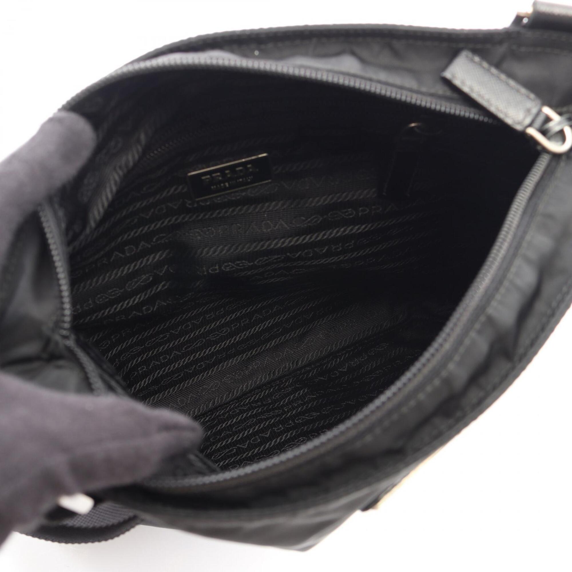 Prada Black Nylon Handbag Shoulder Bag (Pre-Owned)