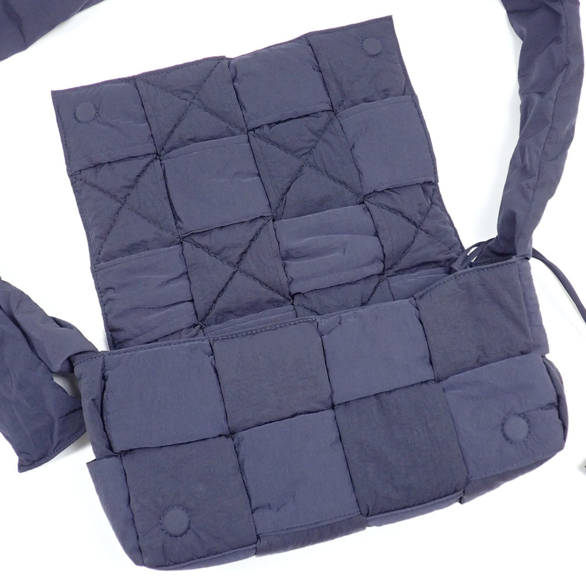 Bottega Veneta Navy Nylon Shoulder Bag (Pre-Owned)