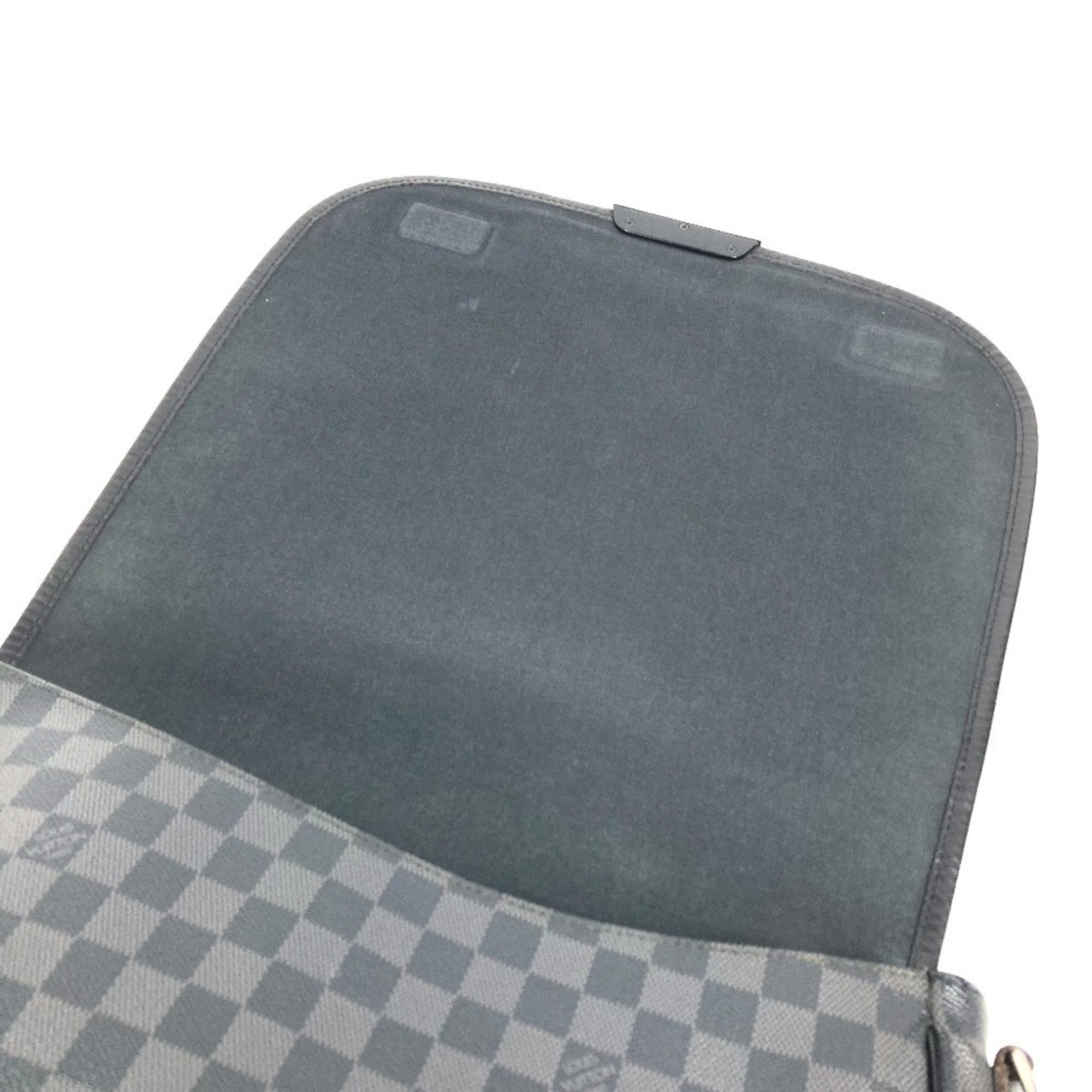 Louis Vuitton Black Damier Graphite Messenger Bag Shoulder Bag (Pre-Owned)