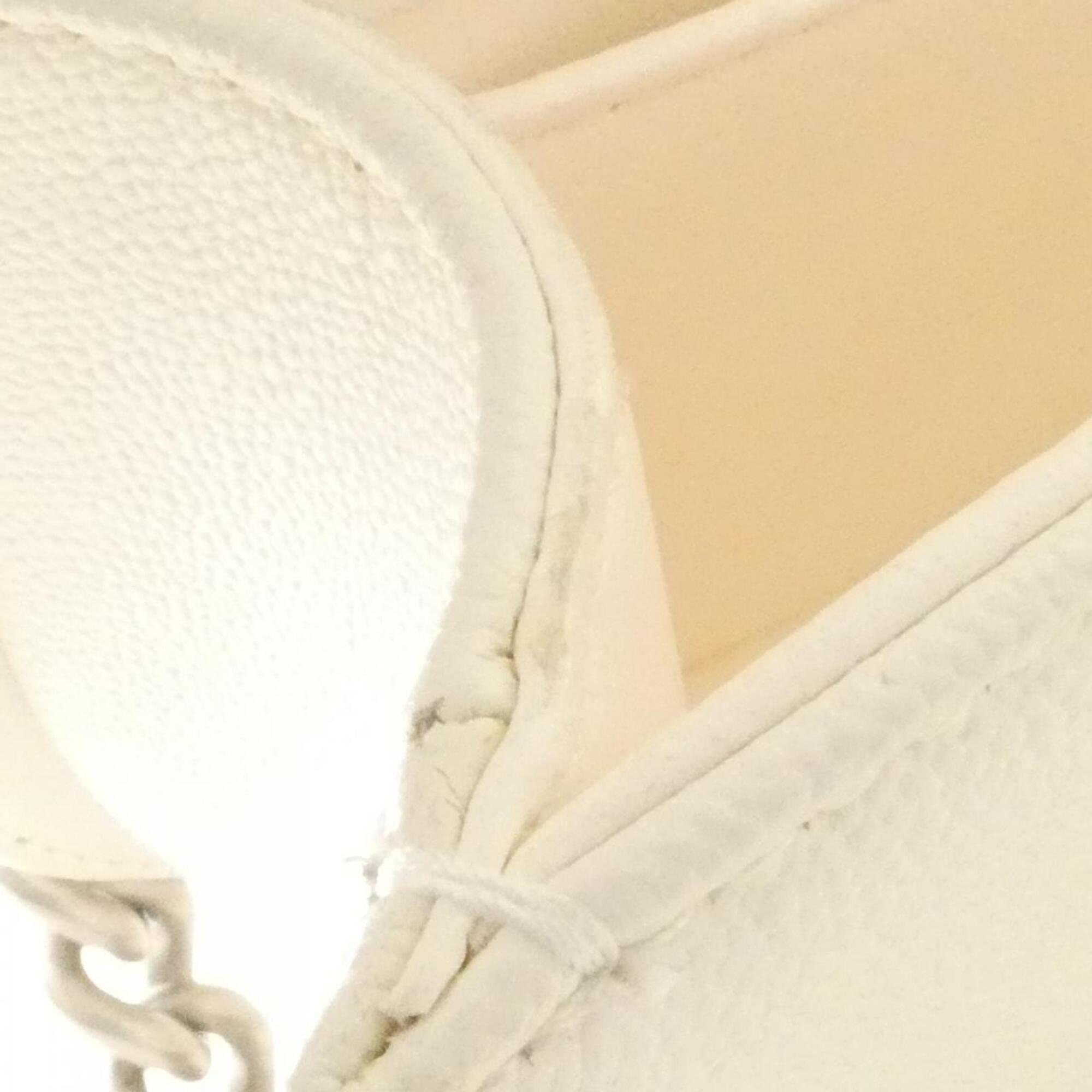 Chanel Matte Silver White Grained Calfskin Shoulder Bag (Pre-Owned)