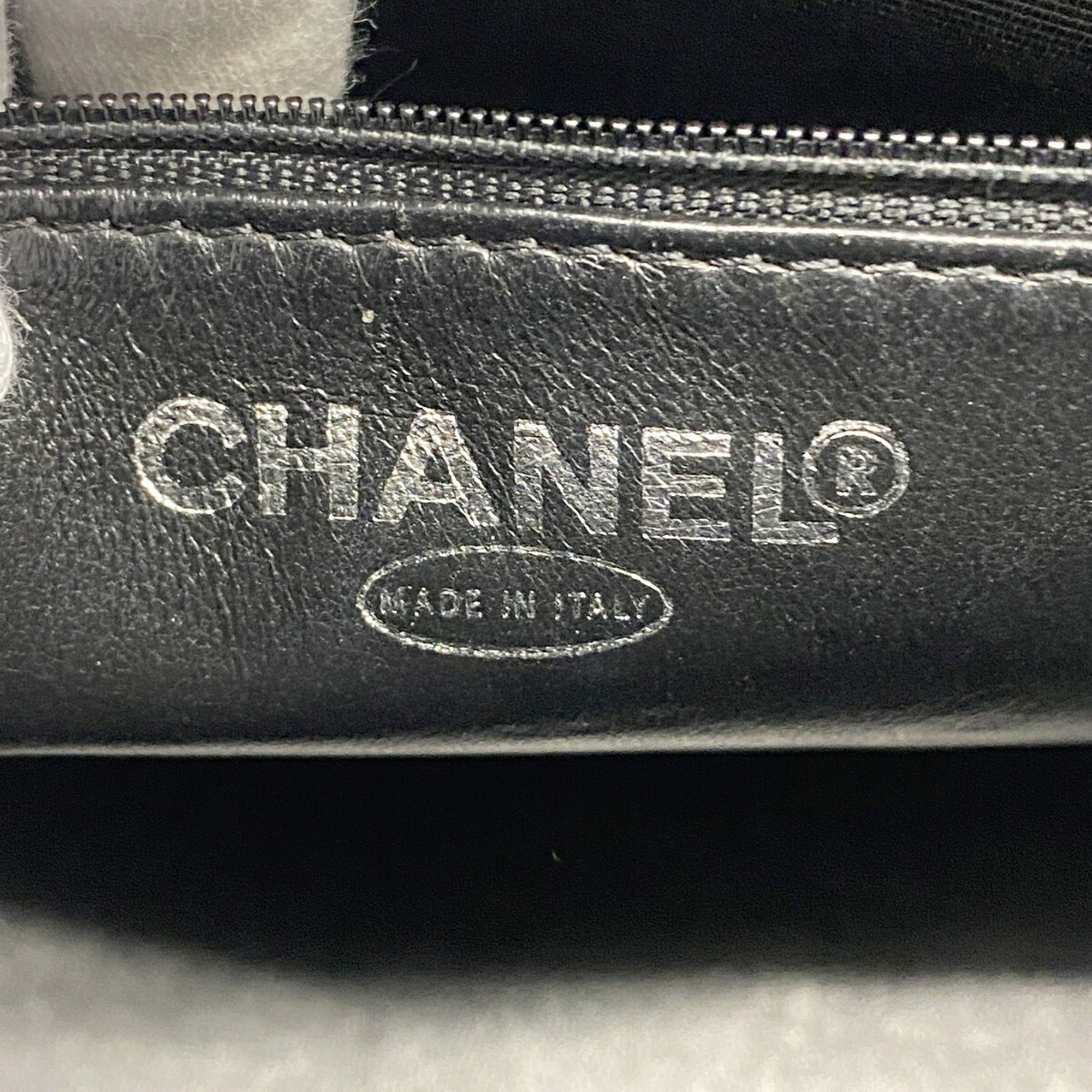 Chanel Black Grained Calfskin Tote Bag (Pre-Owned)