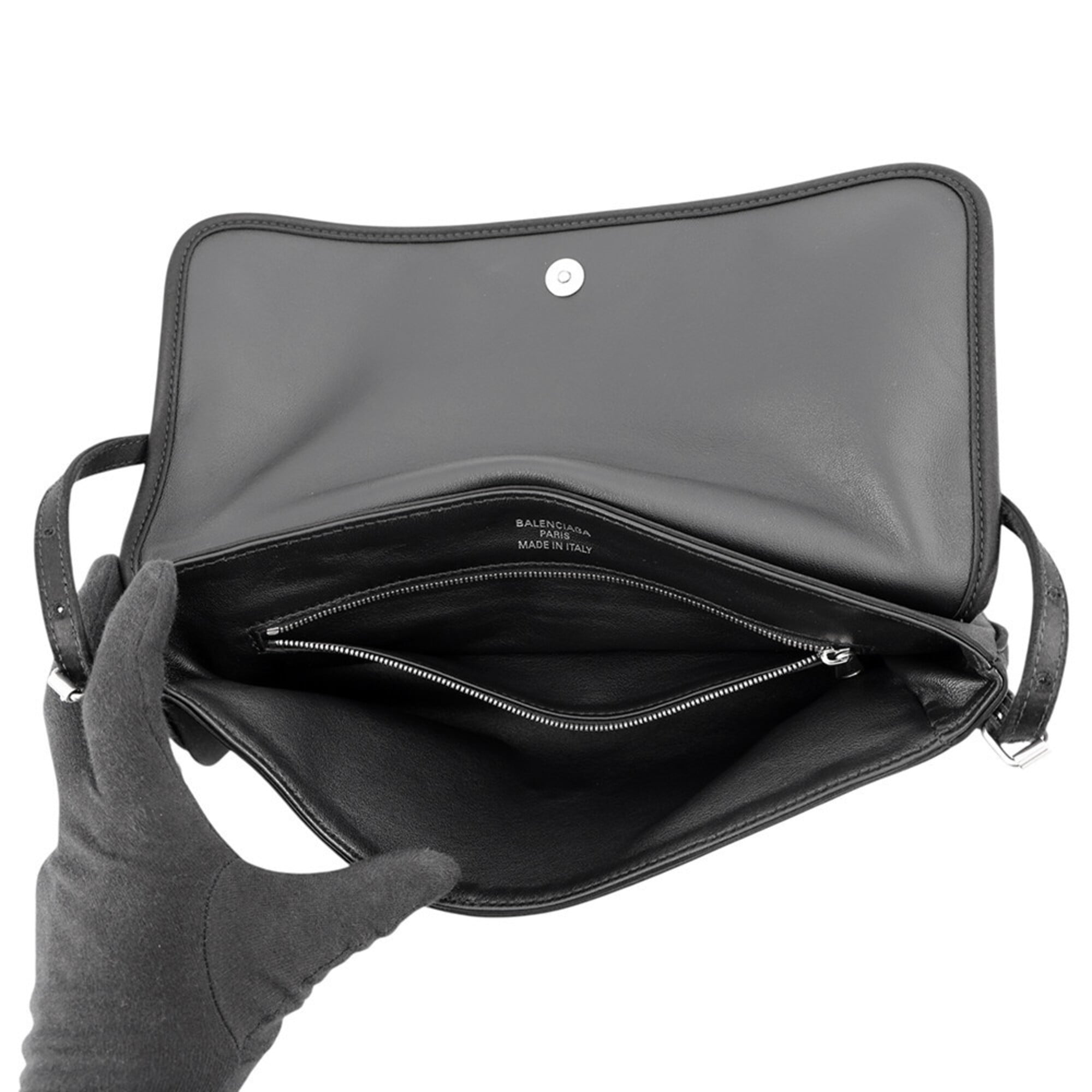 Balenciaga Black Bow Handbag Pochette (Pre-Owned)