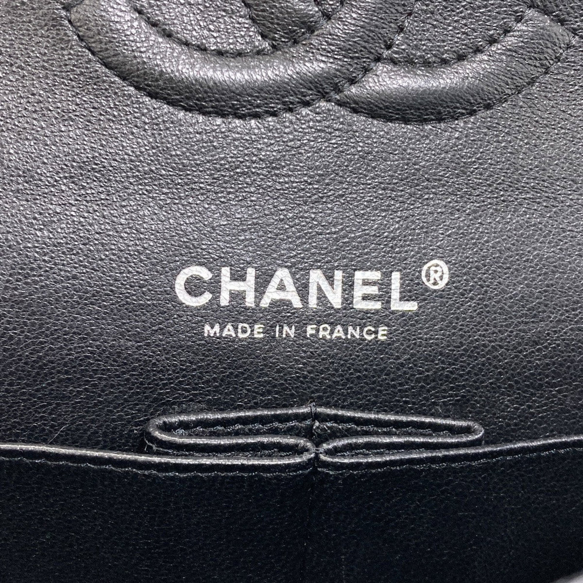 Chanel Matelasse Black Leather Shoulder Bag (Pre-Owned)