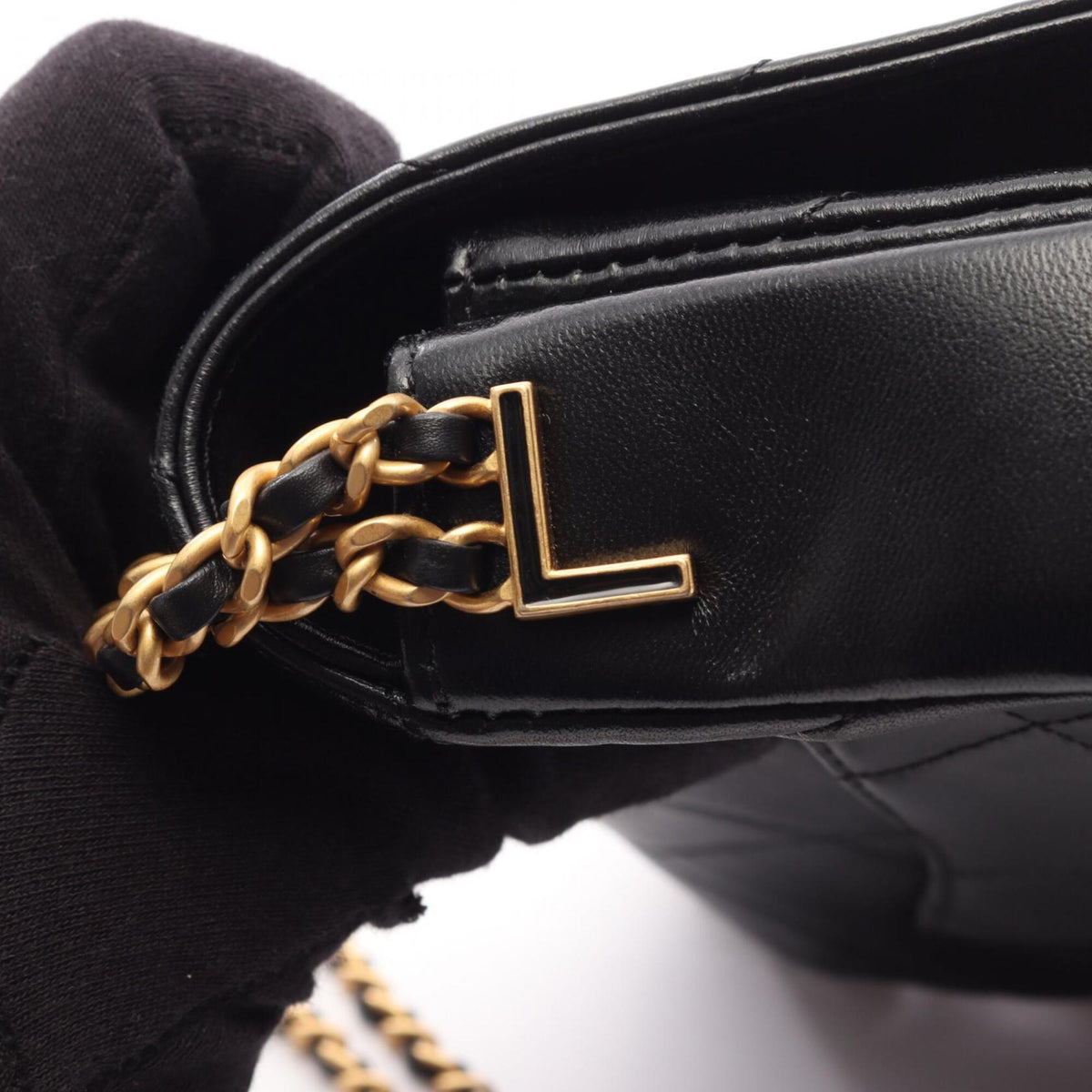 Chanel Black Leather Handbag Shoulder Bag (Pre-Owned)