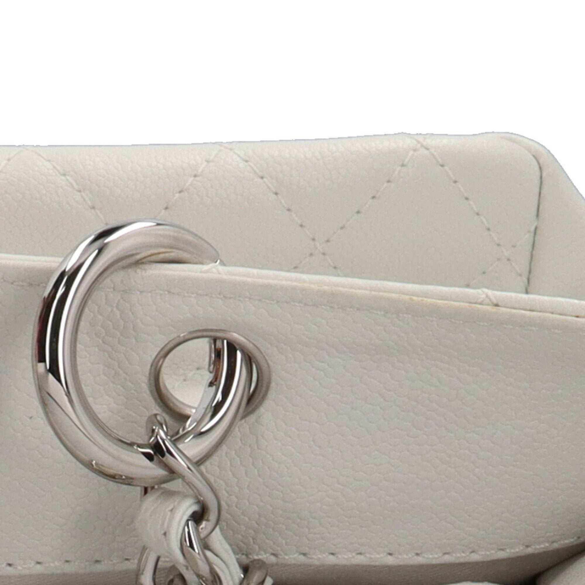 Chanel White Caviar Leather Shoulder Bag (Pre-Owned)